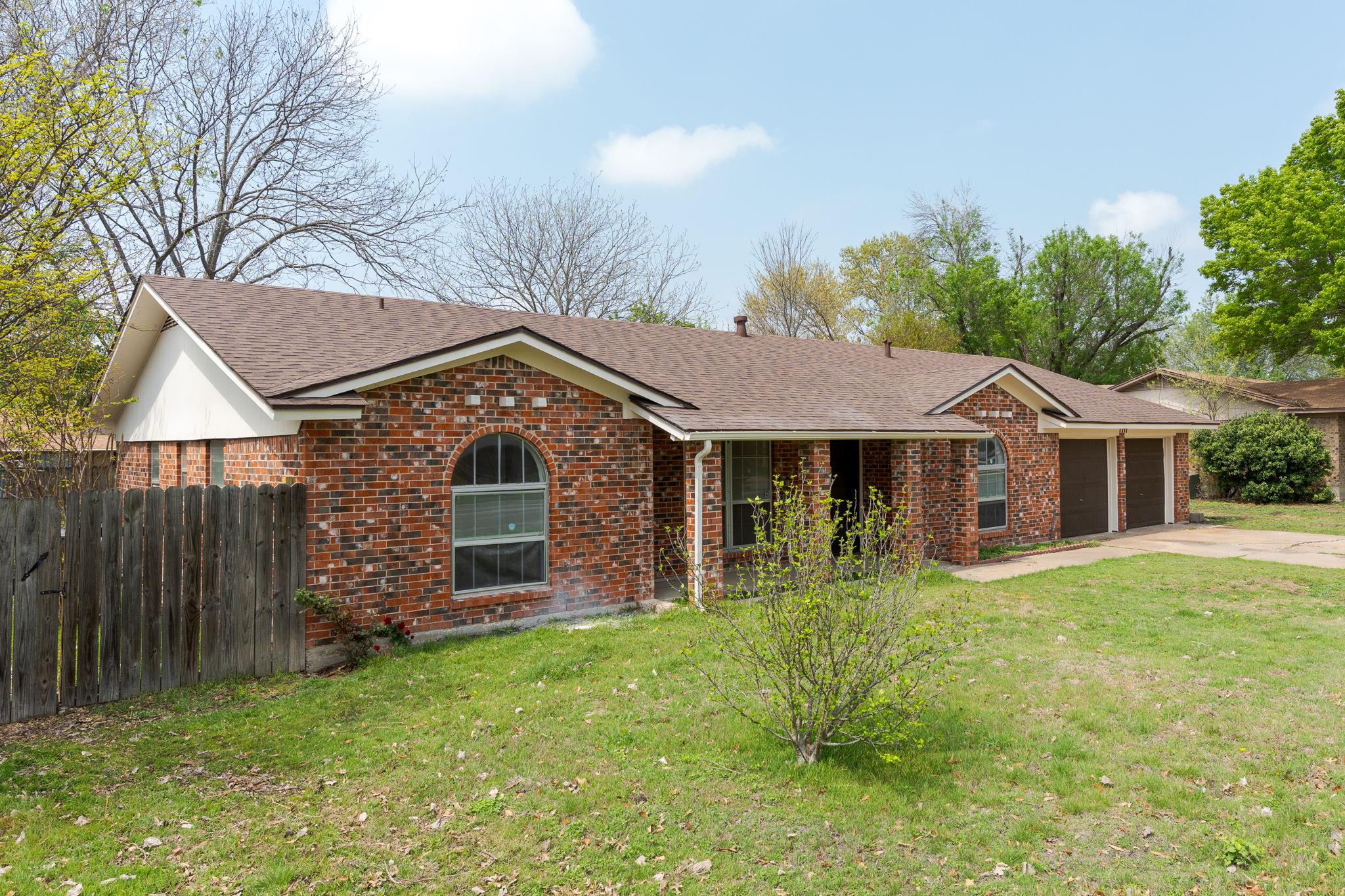 1711 Standridge St Property Photo