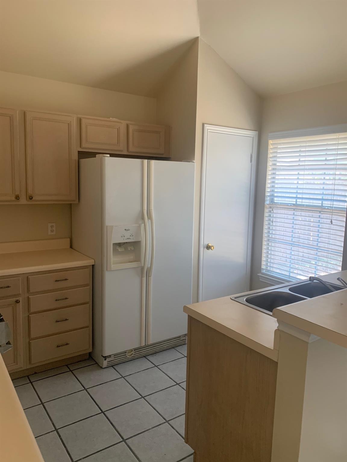 1507 Parkwood Dr Property Photo 4