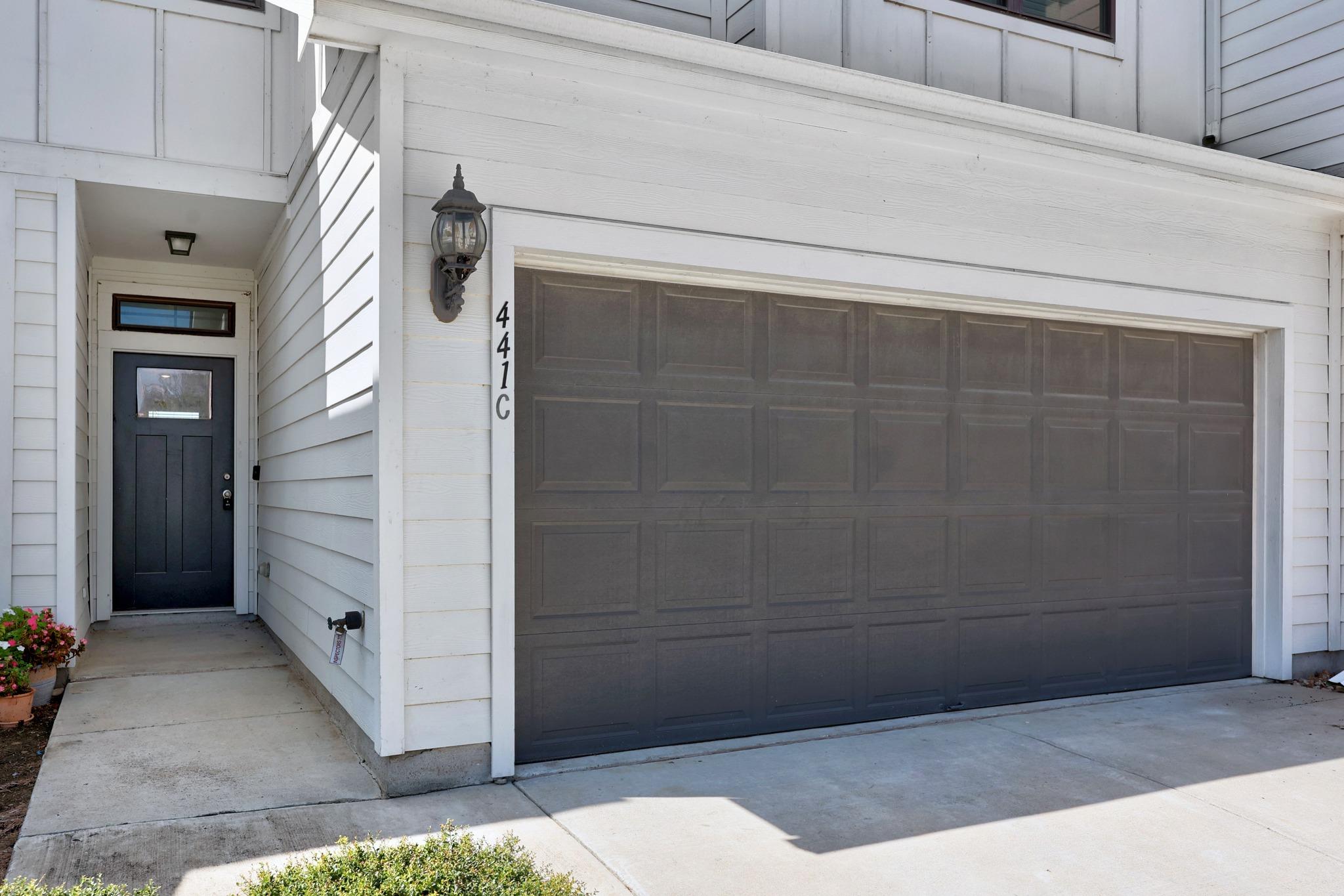 441 Fieldwood Dr #c Property Photo 3