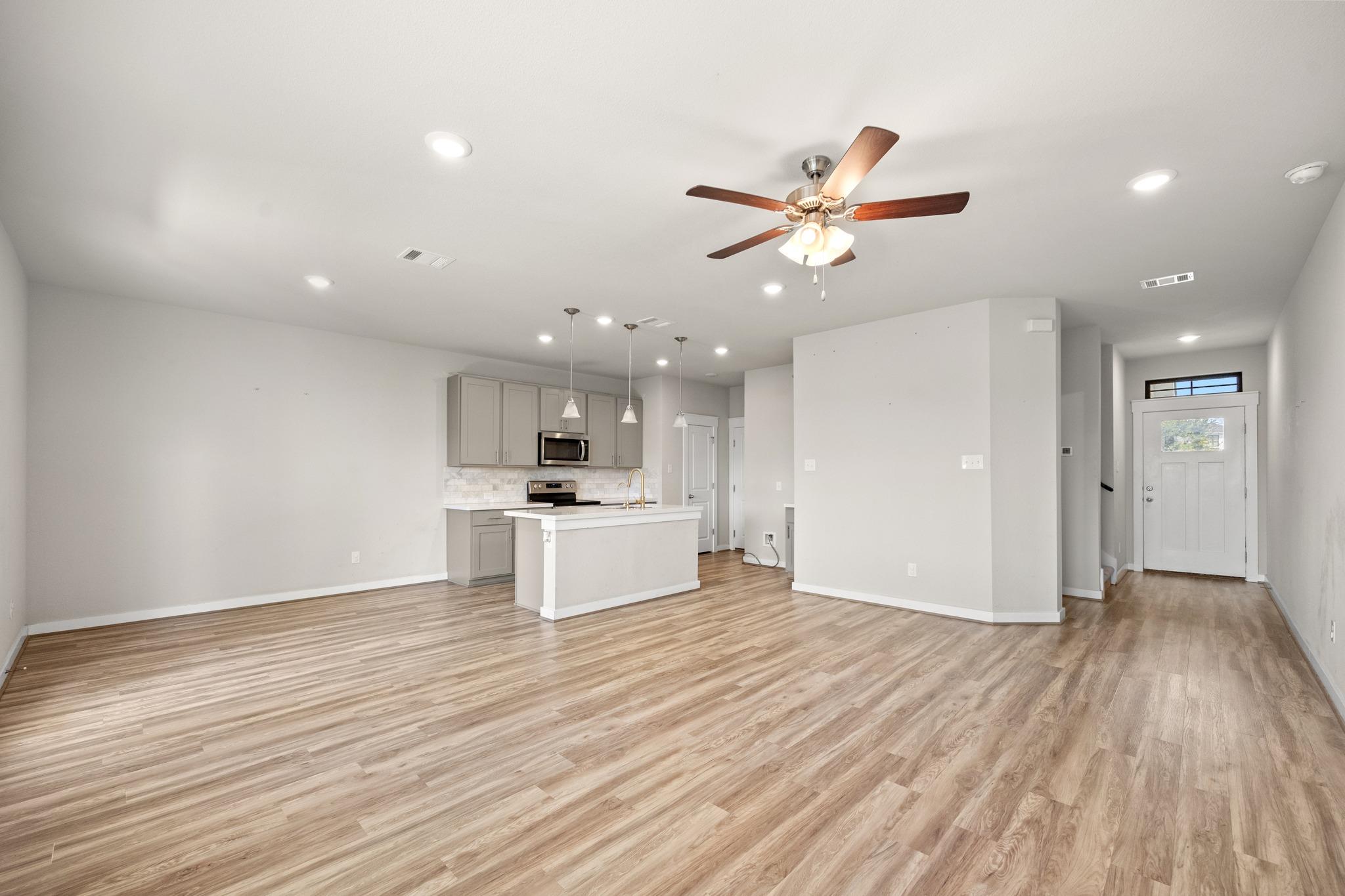 441 Fieldwood Dr #c Property Photo 5