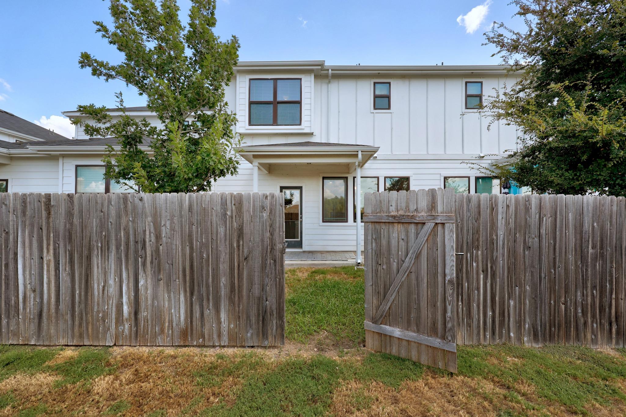 441 Fieldwood Dr #c Property Photo 28