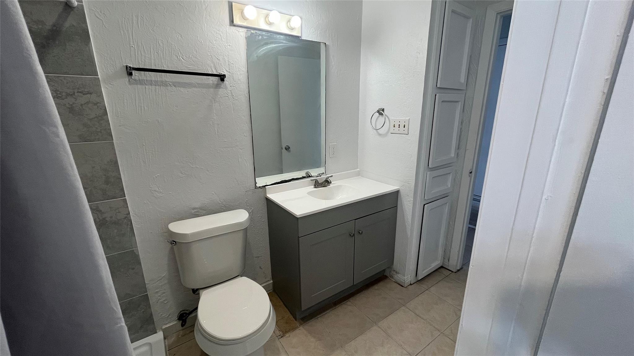 9515 Aberdeen Way #a Property Photo 7