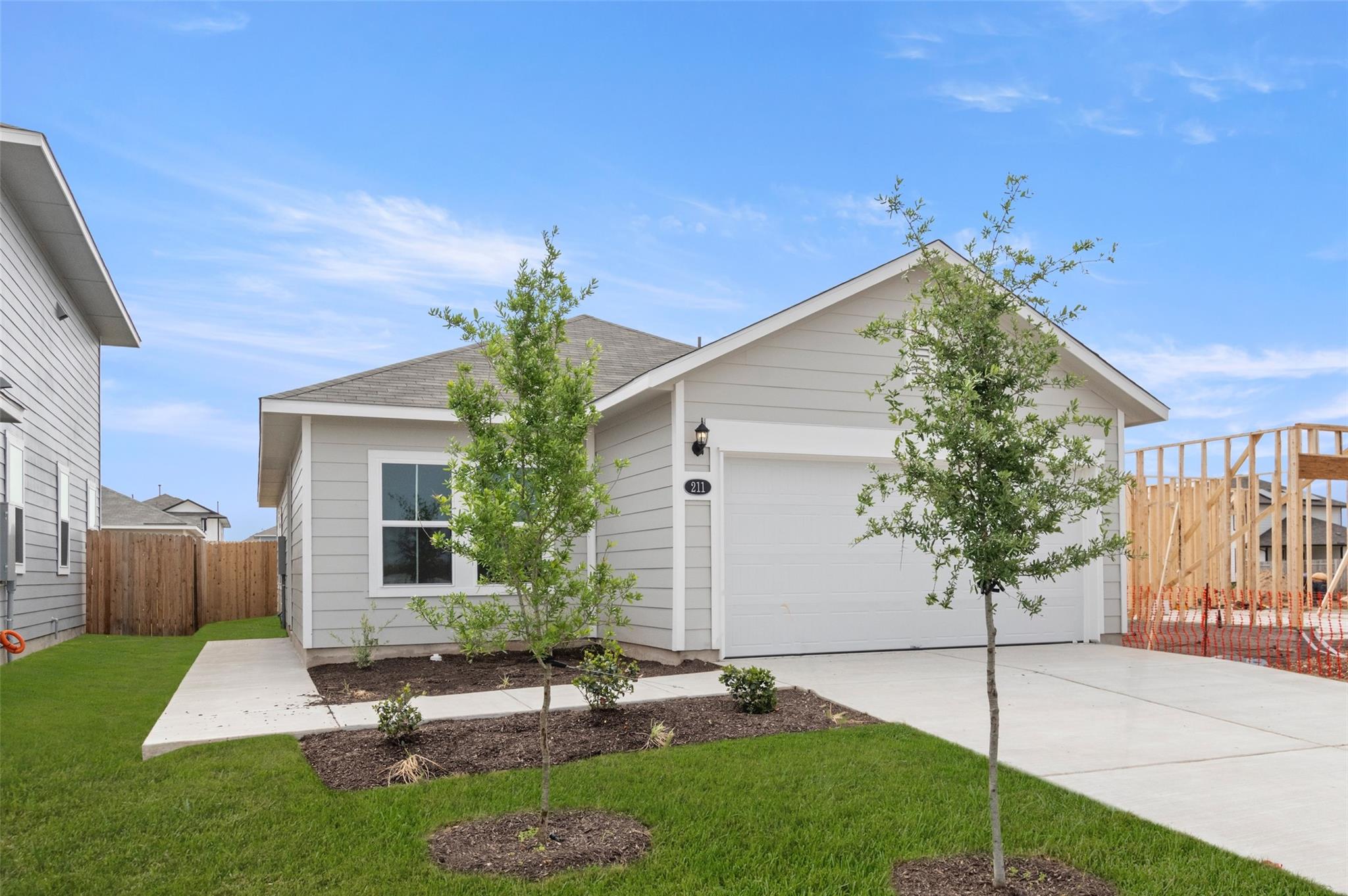 211 Estallo Way Property Photo 4