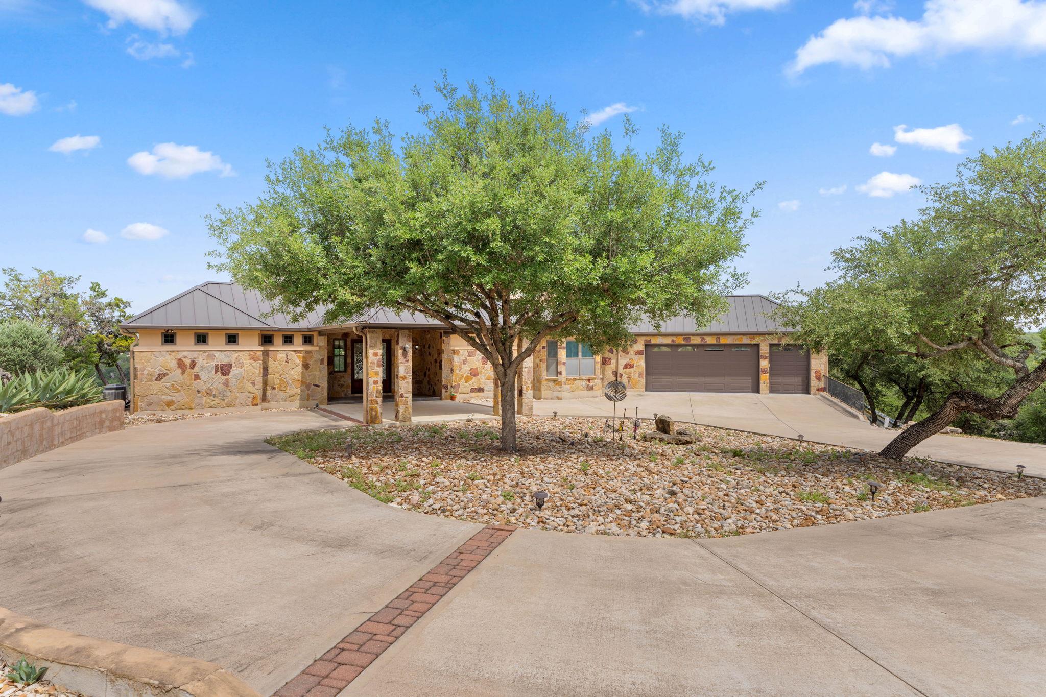 128 Carol Cv Property Photo 6