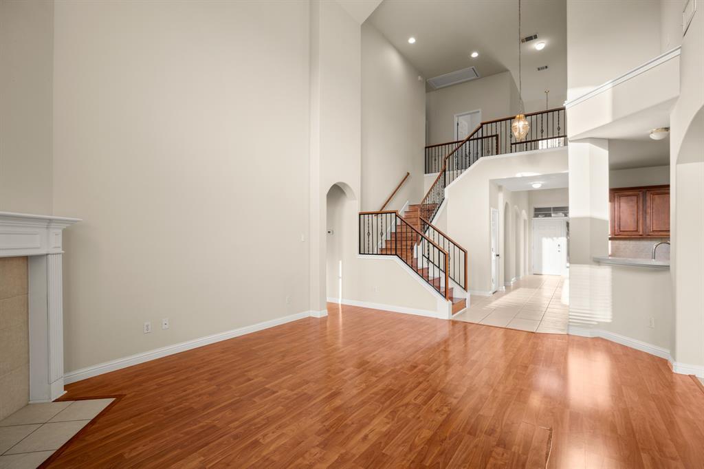 10105 Wind Cave Trl Property Photo 5