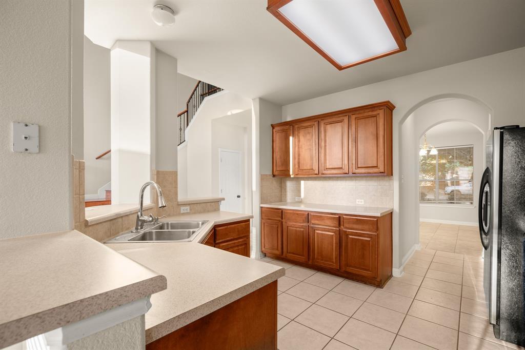 10105 Wind Cave Trl Property Photo 7