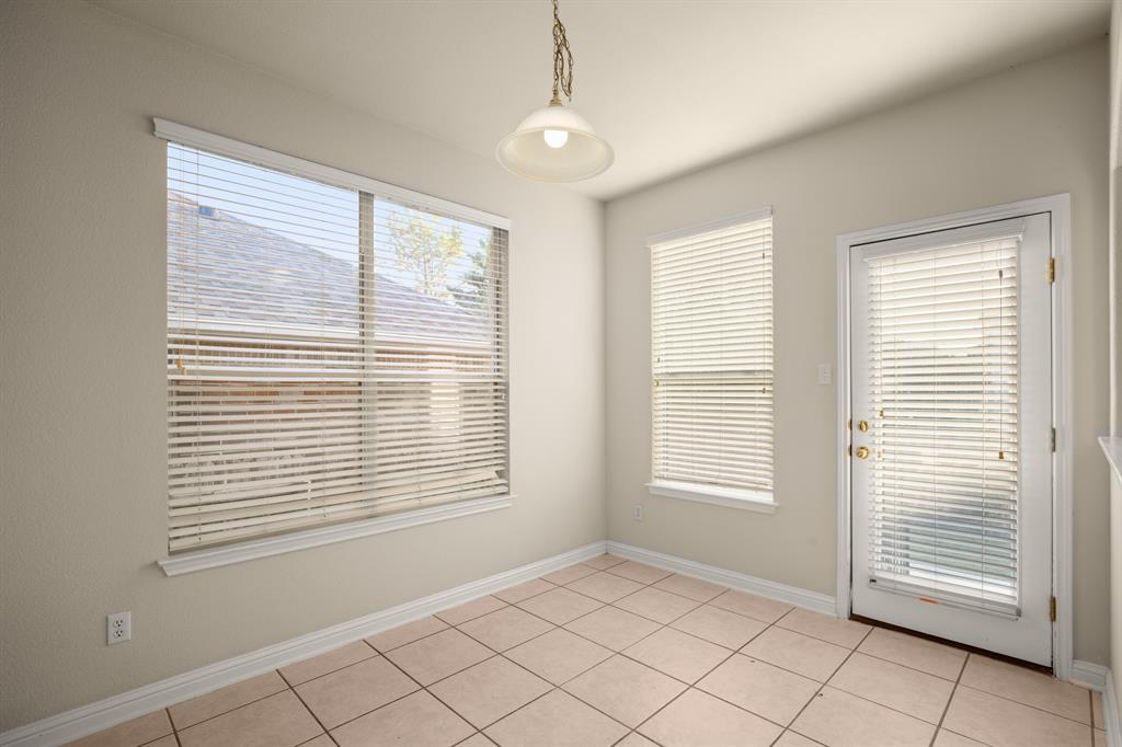 10105 Wind Cave Trl Property Photo 8