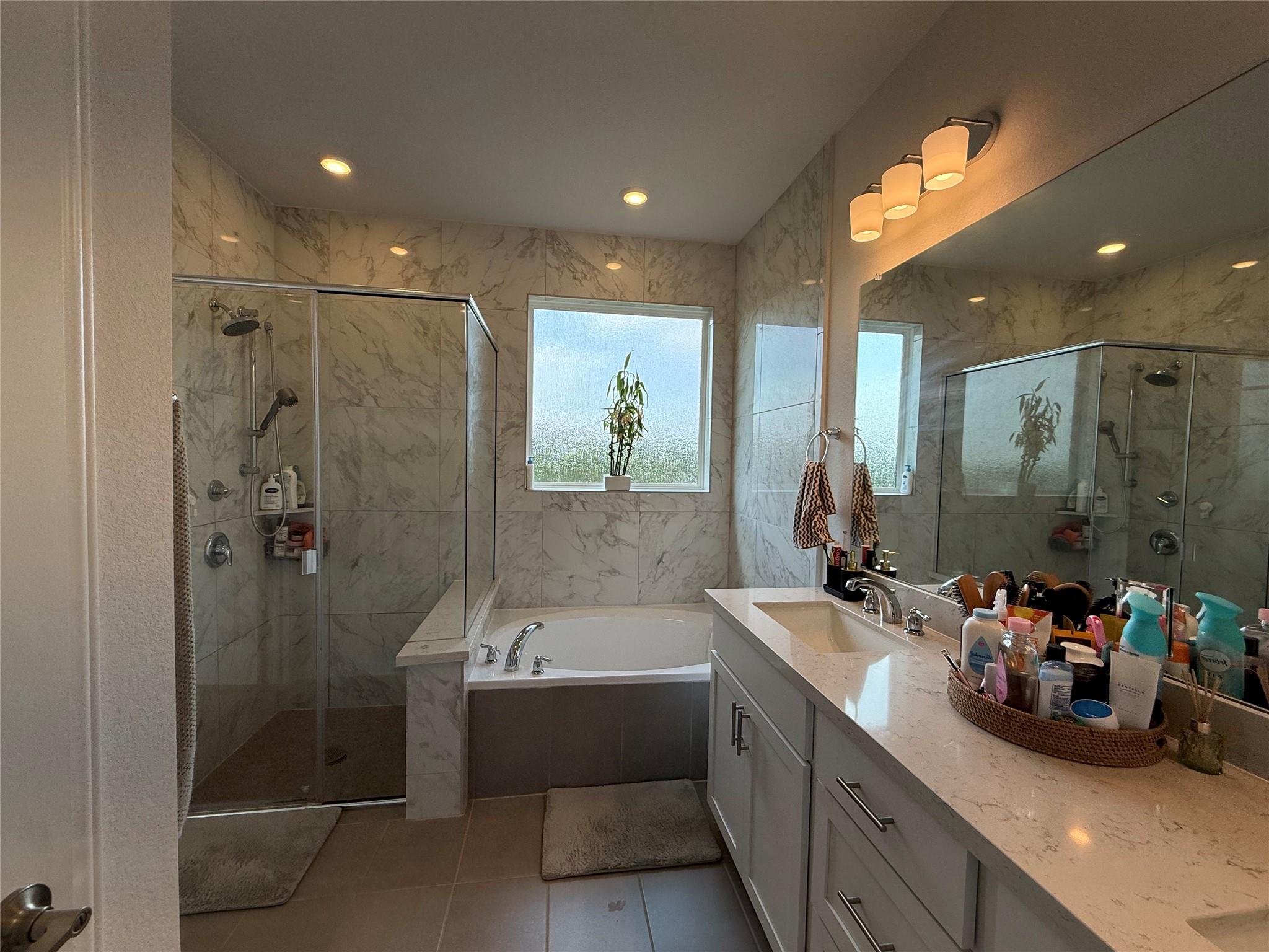 437 Leeward Pass Property Photo 16