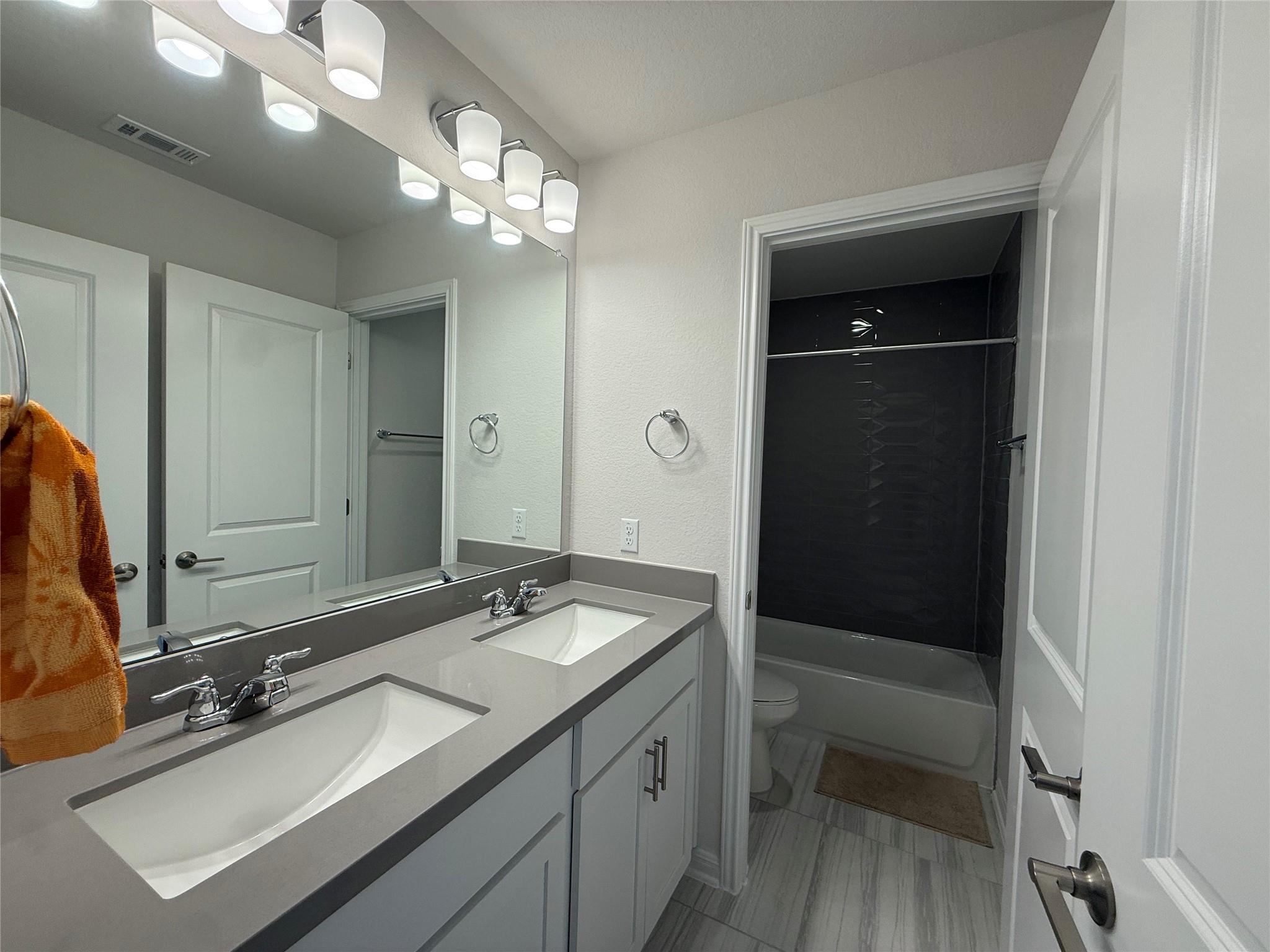 437 Leeward Pass Property Photo 24