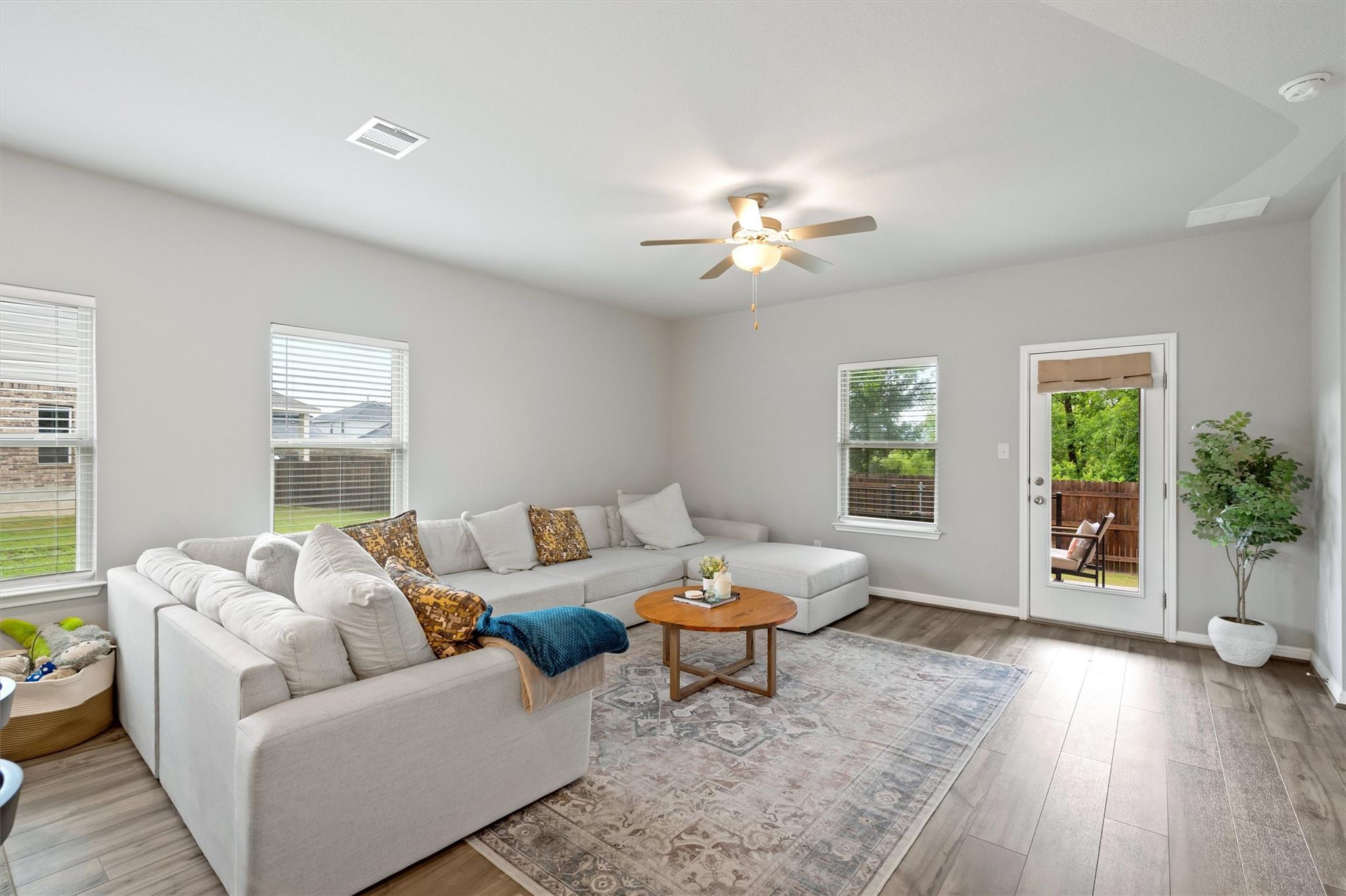 17117 Orinda Ln Property Photo 10