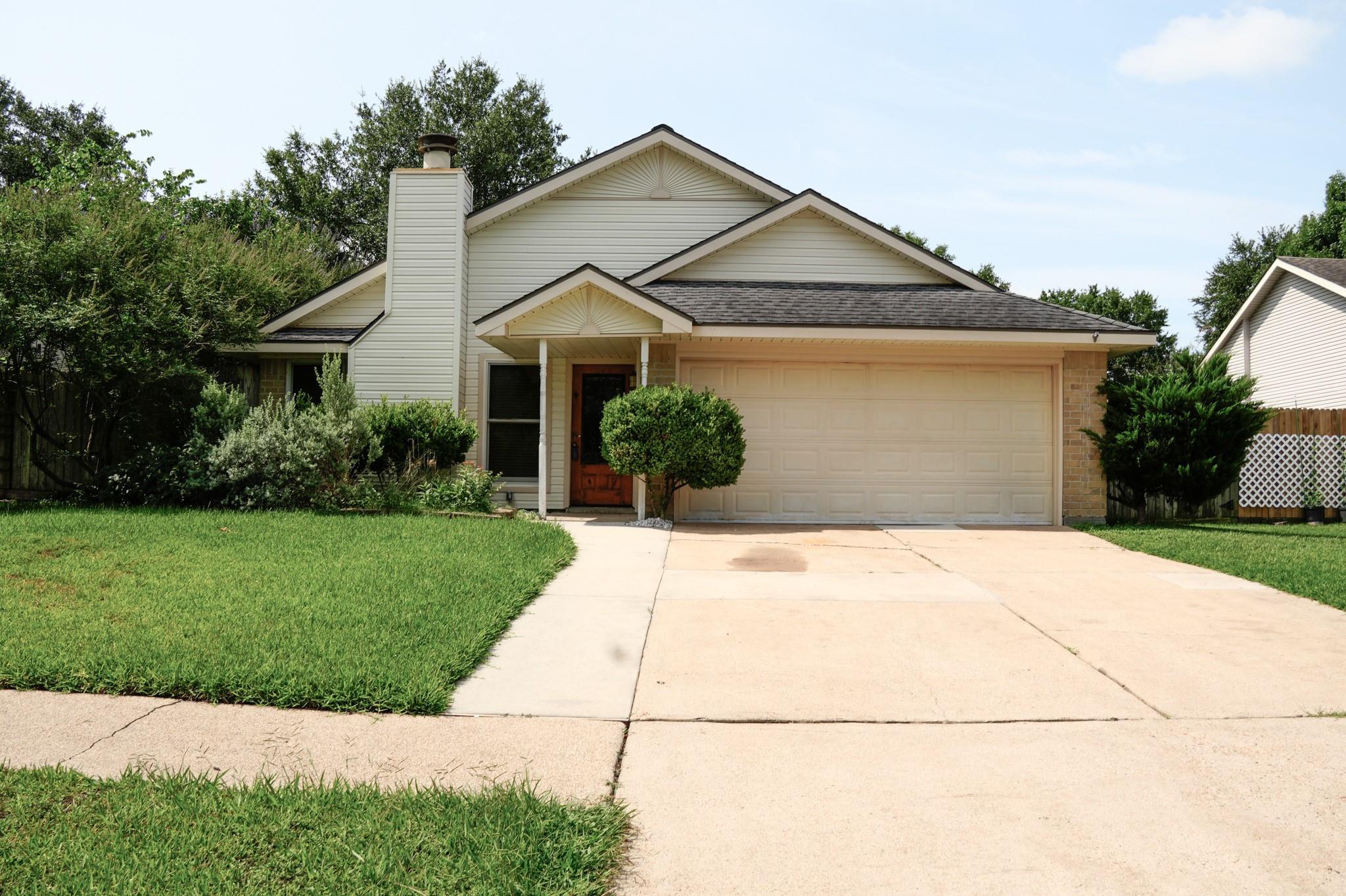 22631 John Rolfe Ln Property Photo 1