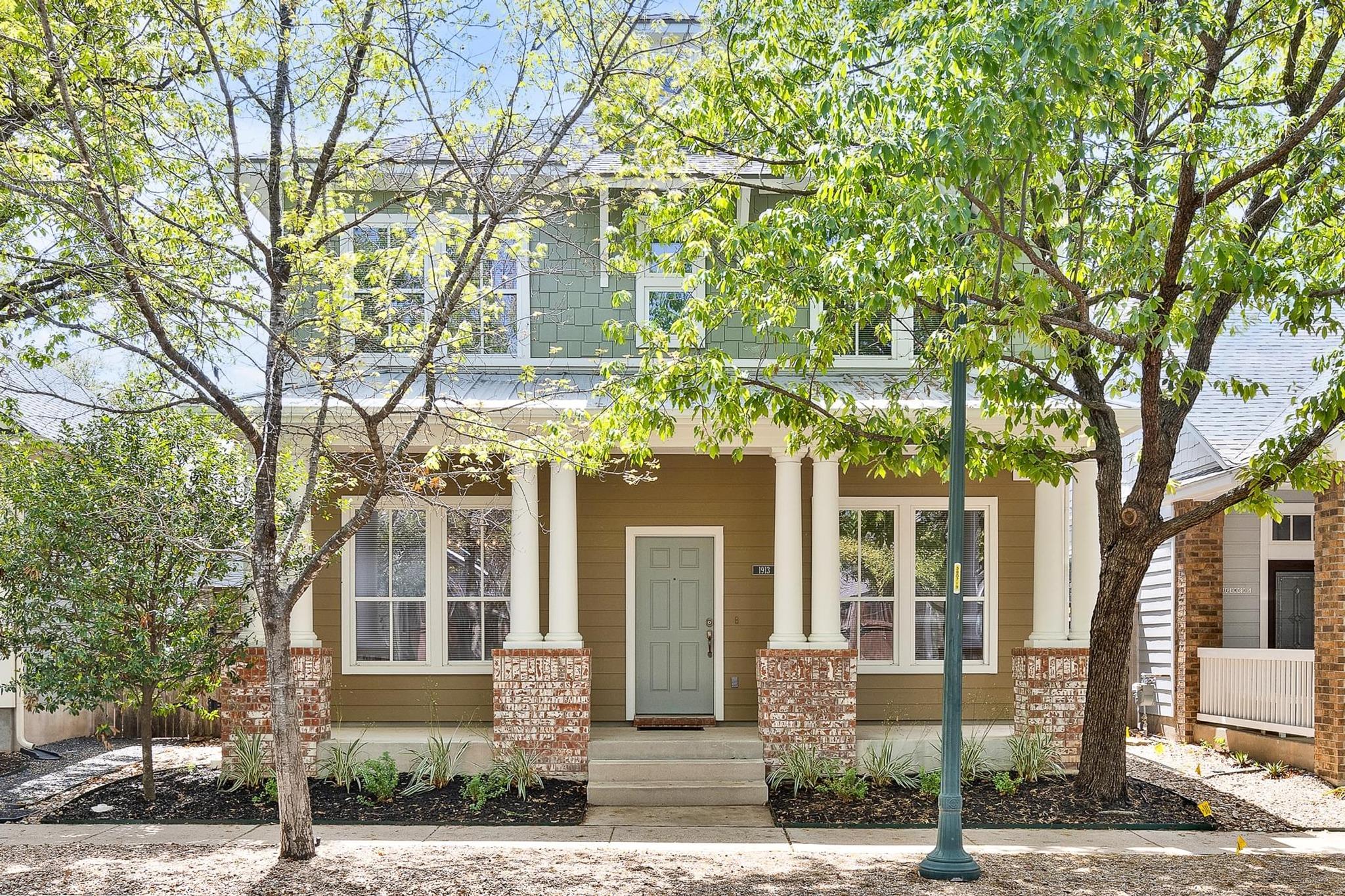 1913 Littlefield St Property Photo