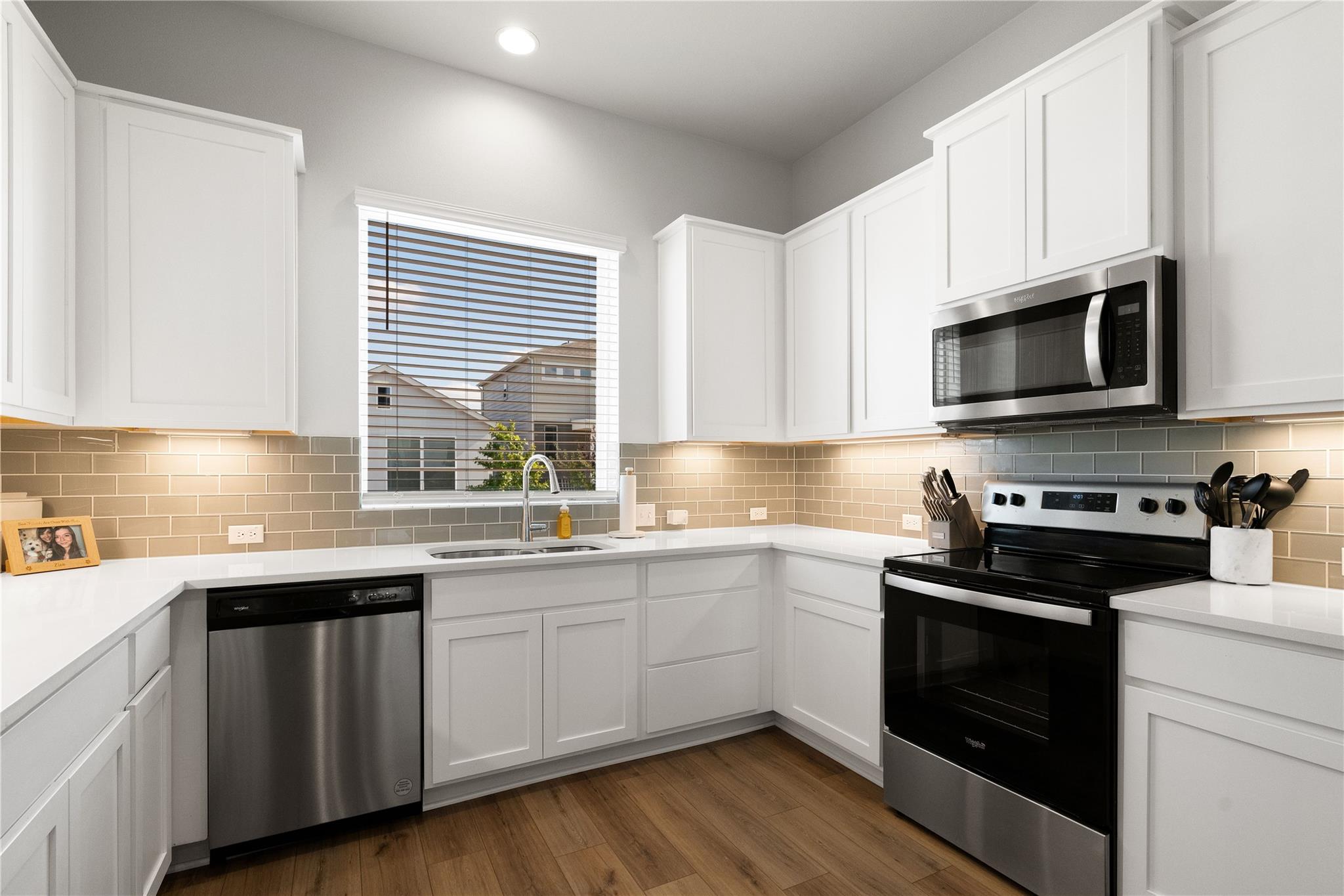 15104 Forum Ave Property Photo 15