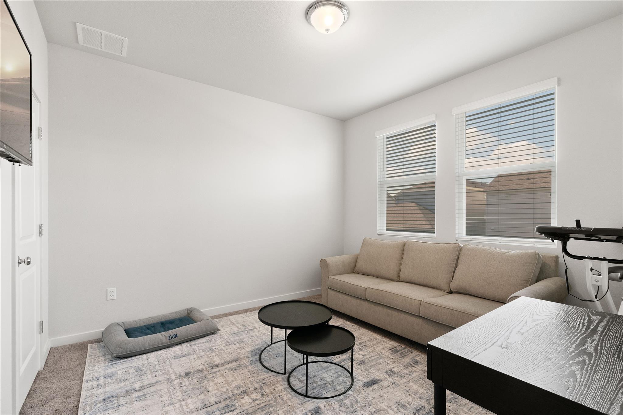 15104 Forum Ave Property Photo 22