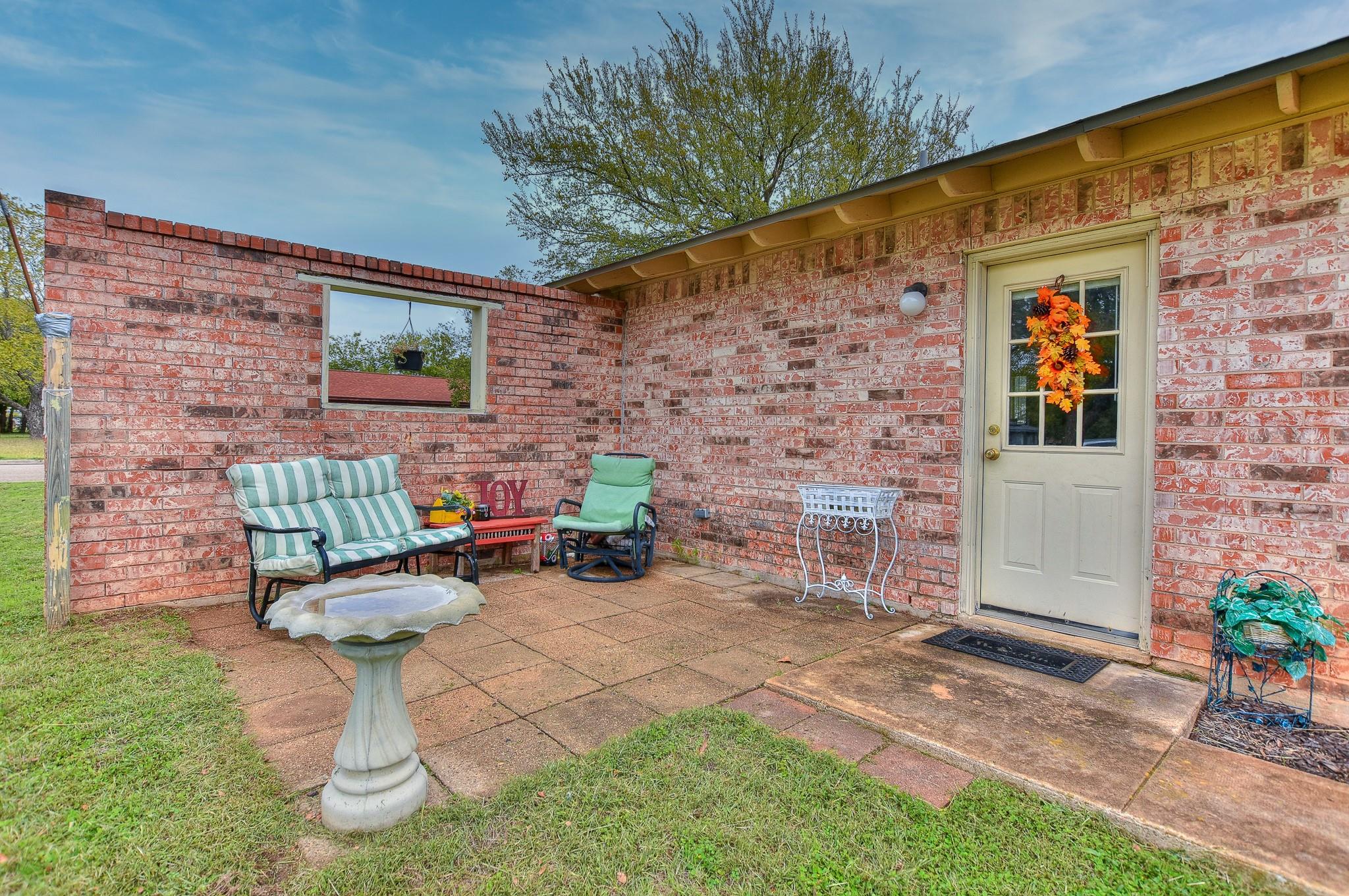 2404 Cottonwood Dr A/b Property Photo 6