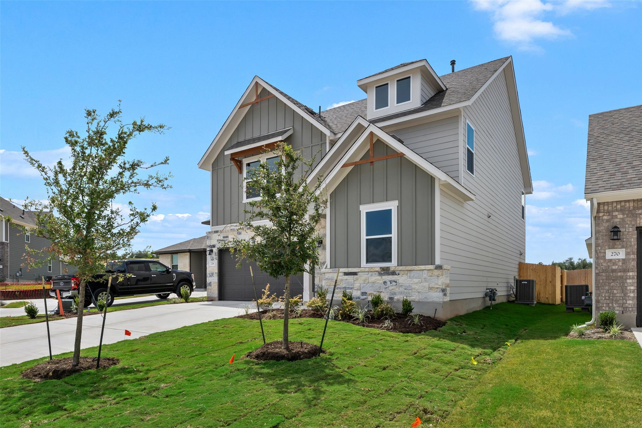 278 Crater Lake Dr Property Photo 4