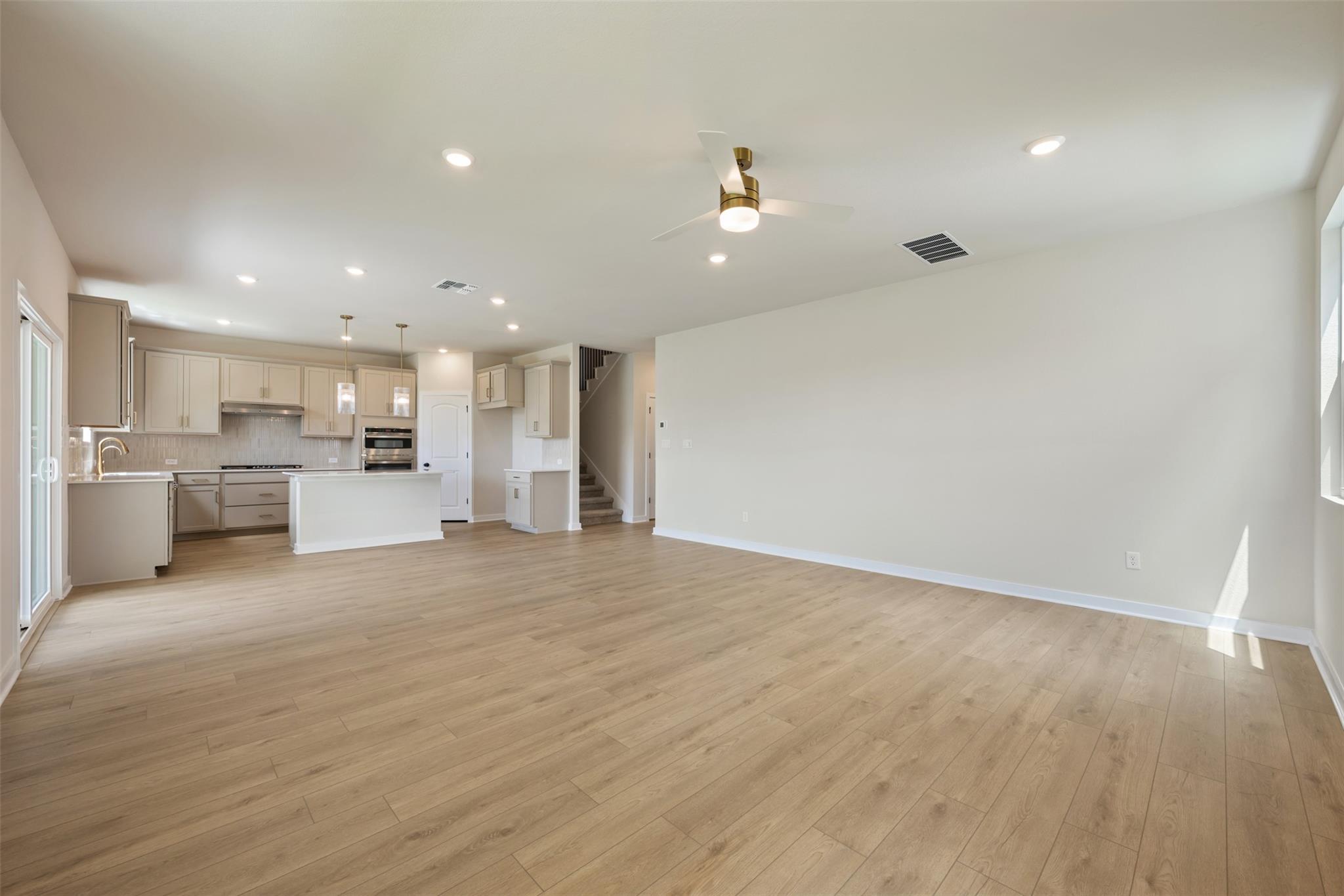 278 Crater Lake Dr Property Photo 15