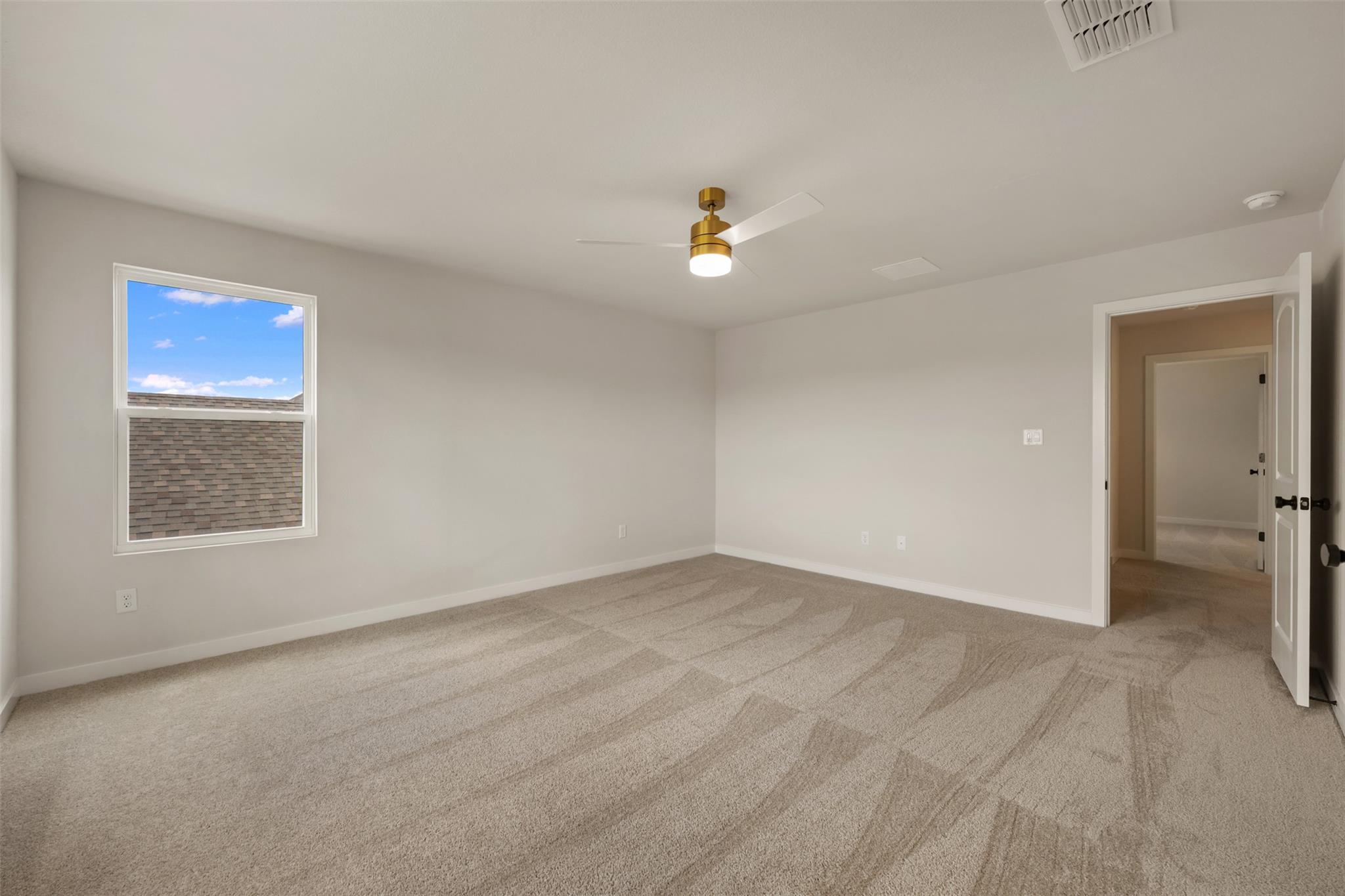 278 Crater Lake Dr Property Photo 28