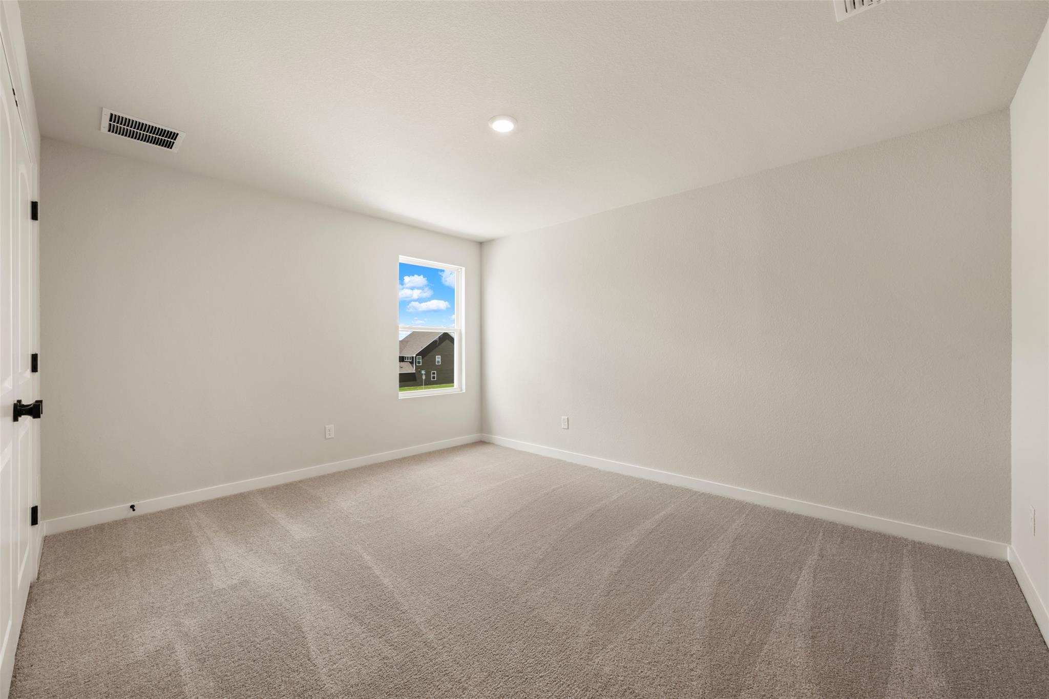278 Crater Lake Dr Property Photo 33