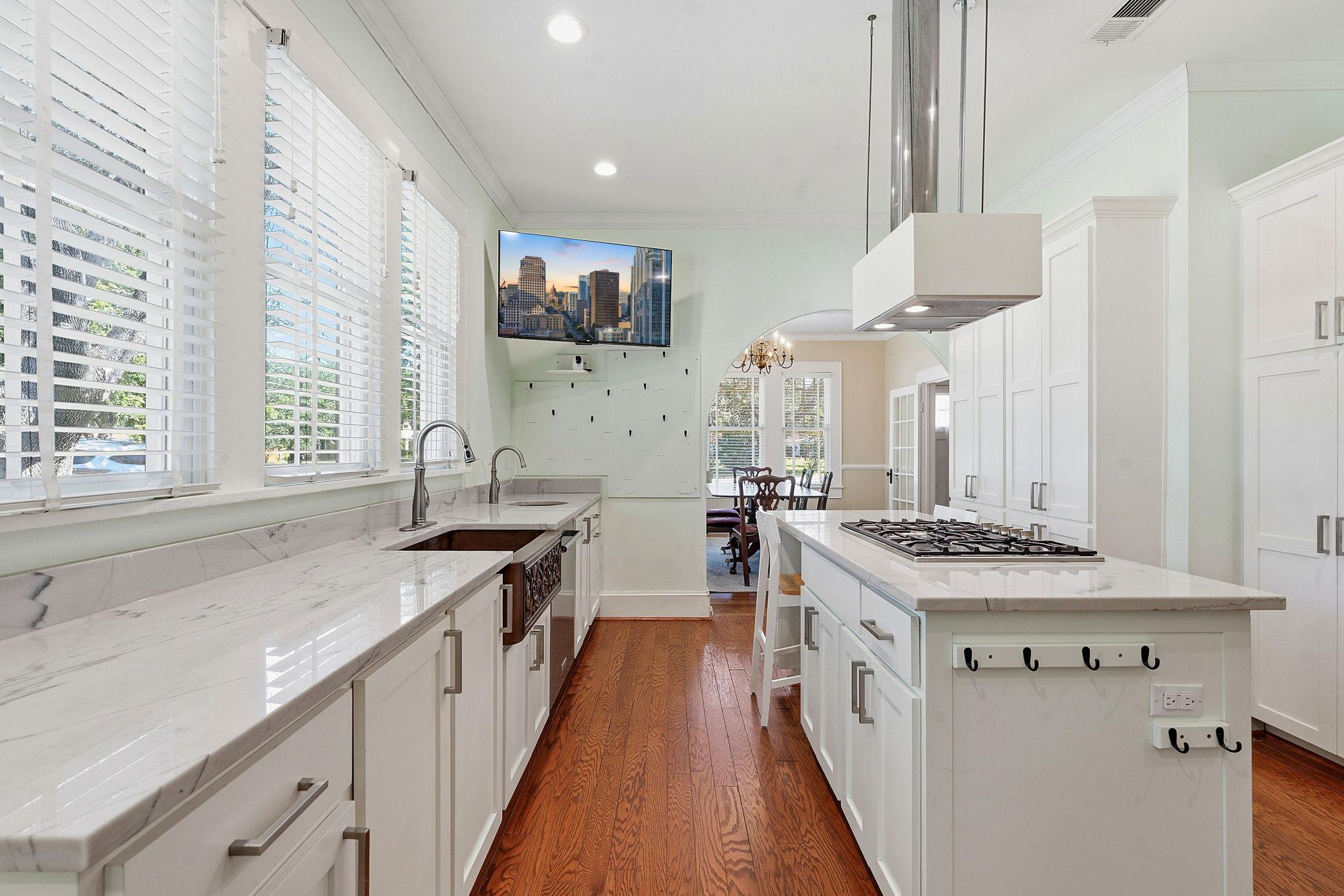 1232 Spruce St Property Photo 14