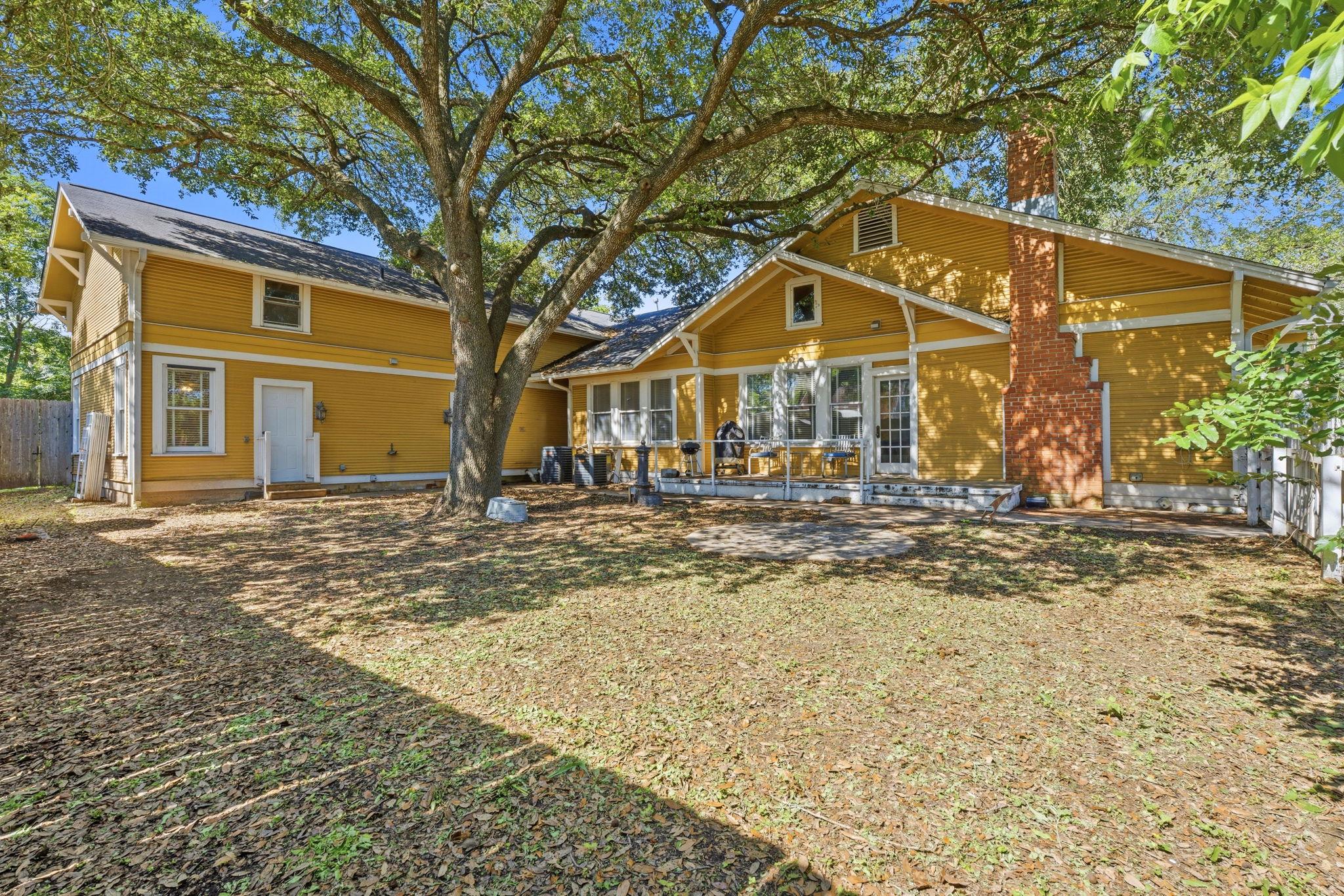 1232 Spruce St Property Photo 38
