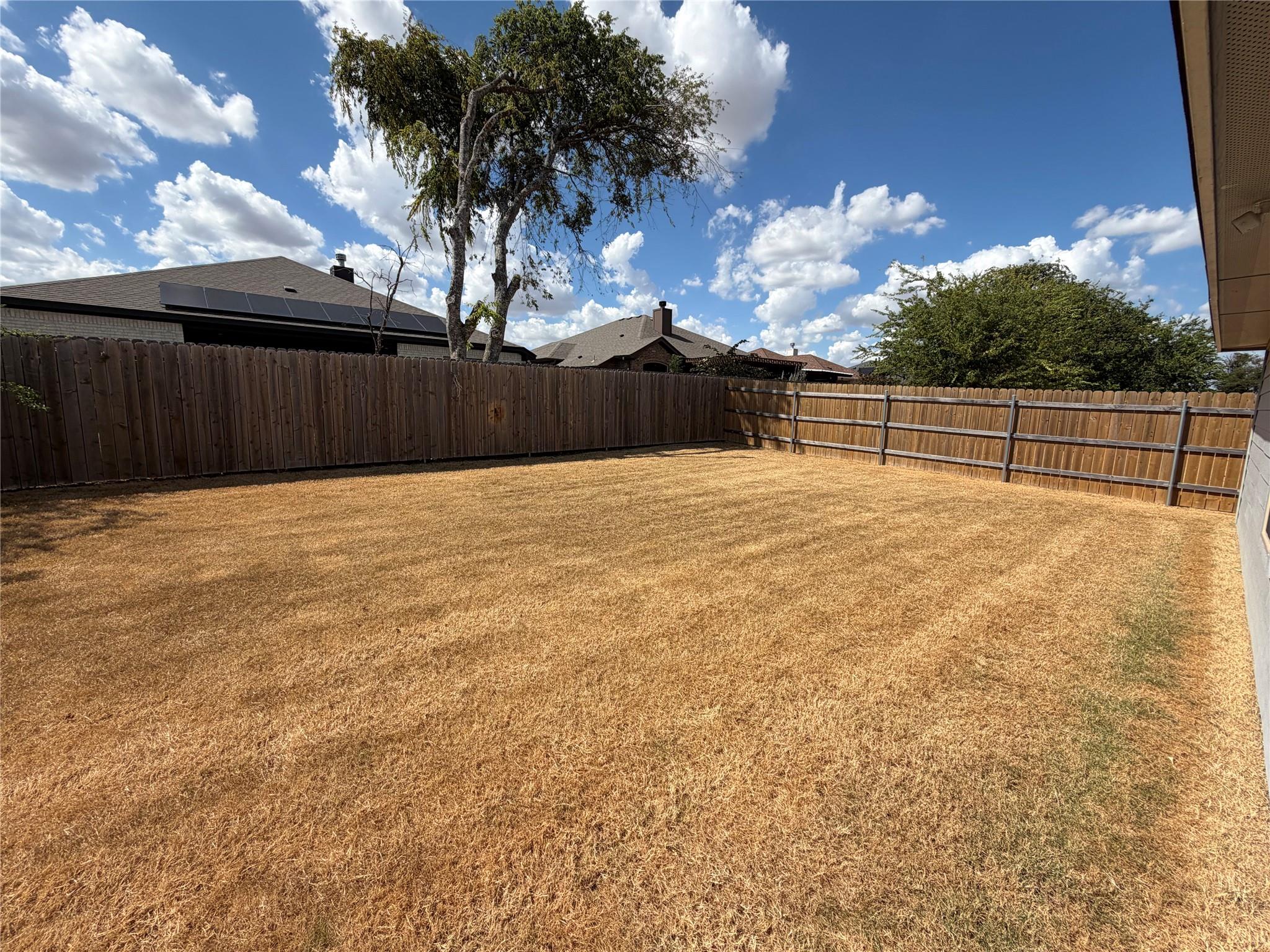 1160 Oxford Ln Property Photo 13