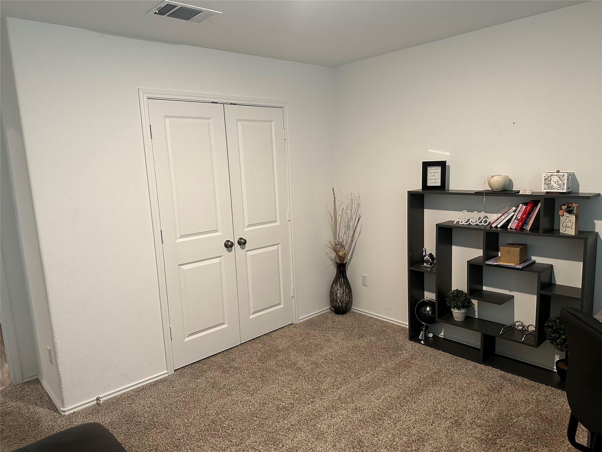 128 Wolseley Dr Property Photo 8