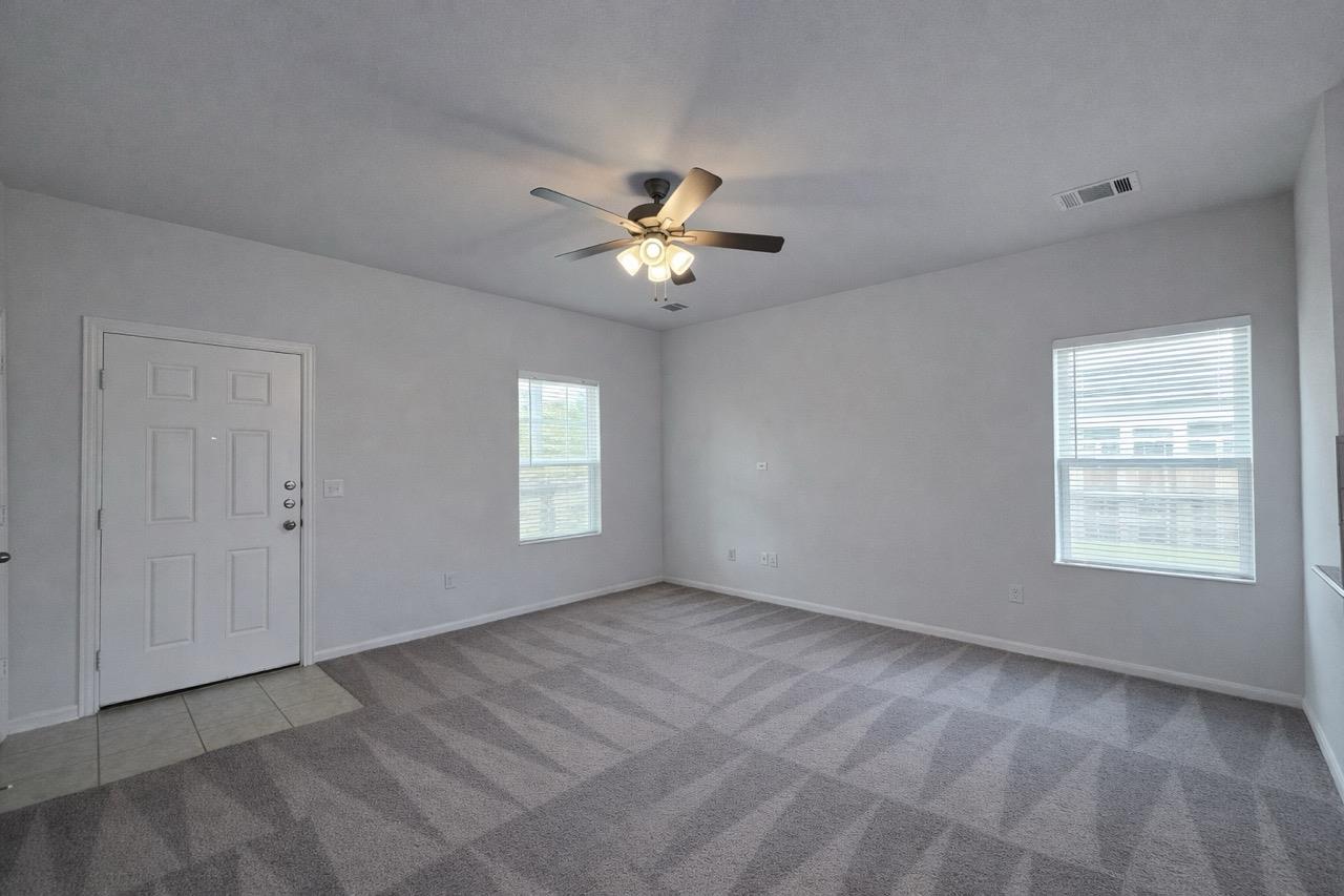 511 Pulitzer Dr Property Photo 3