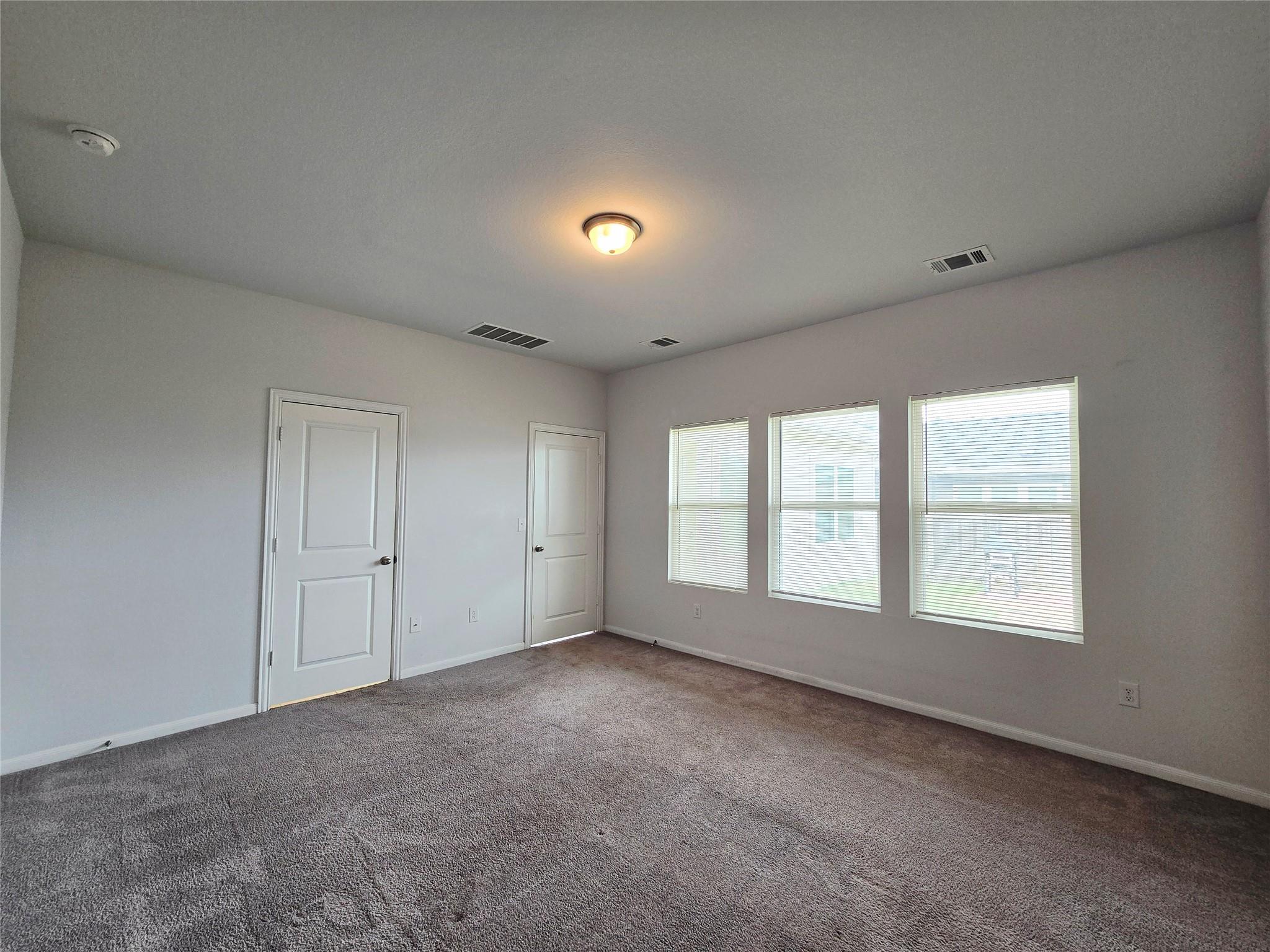 511 Pulitzer Dr Property Photo 10