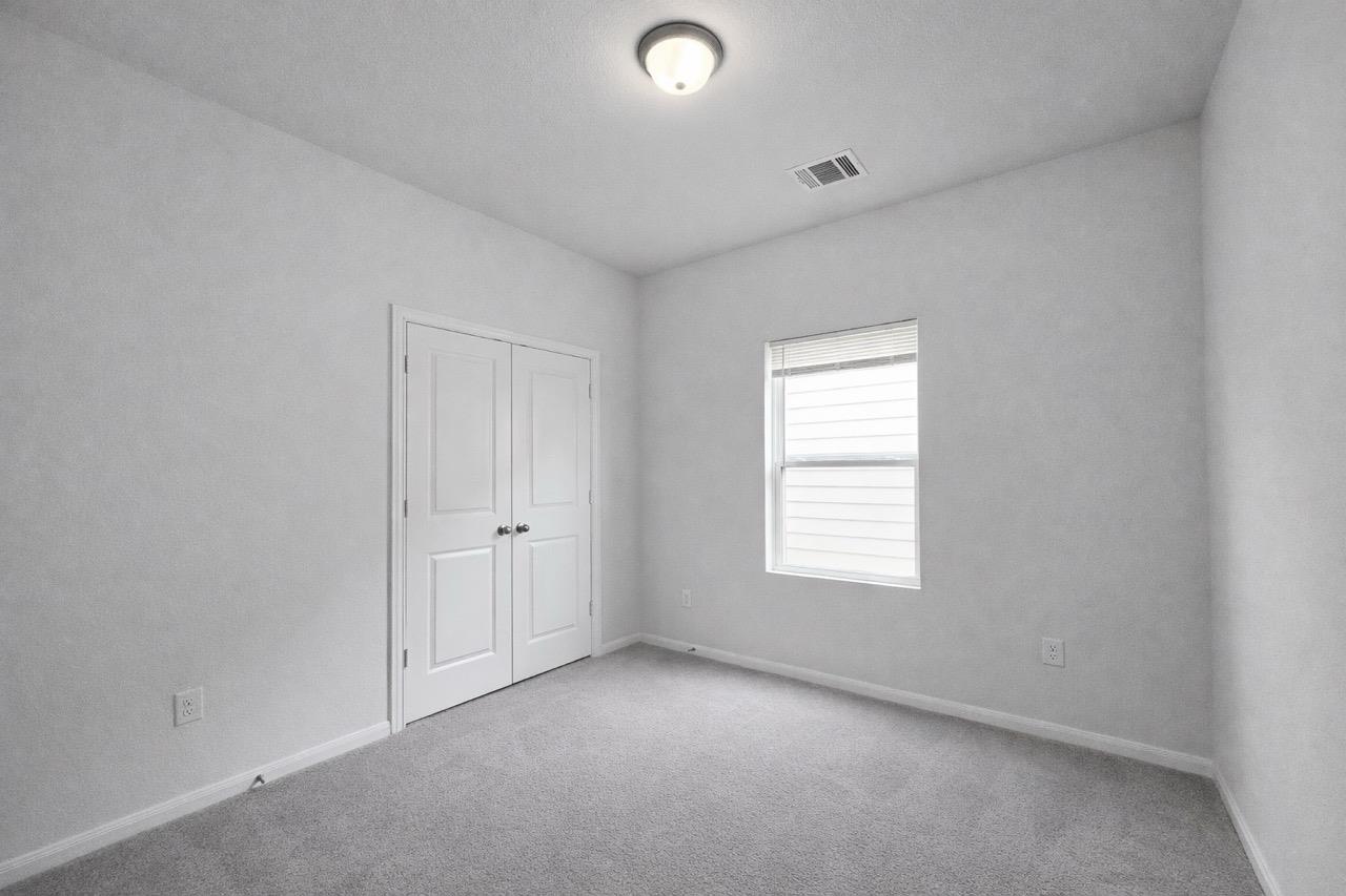 511 Pulitzer Dr Property Photo 11