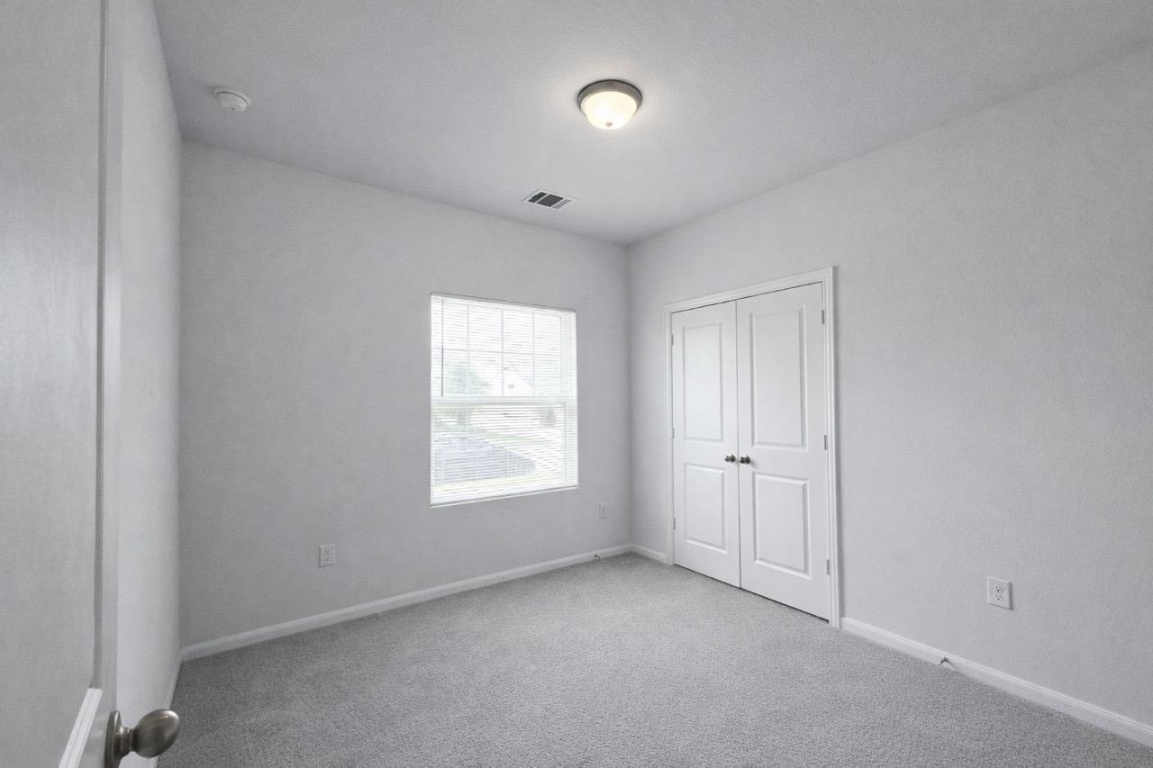 511 Pulitzer Dr Property Photo 16