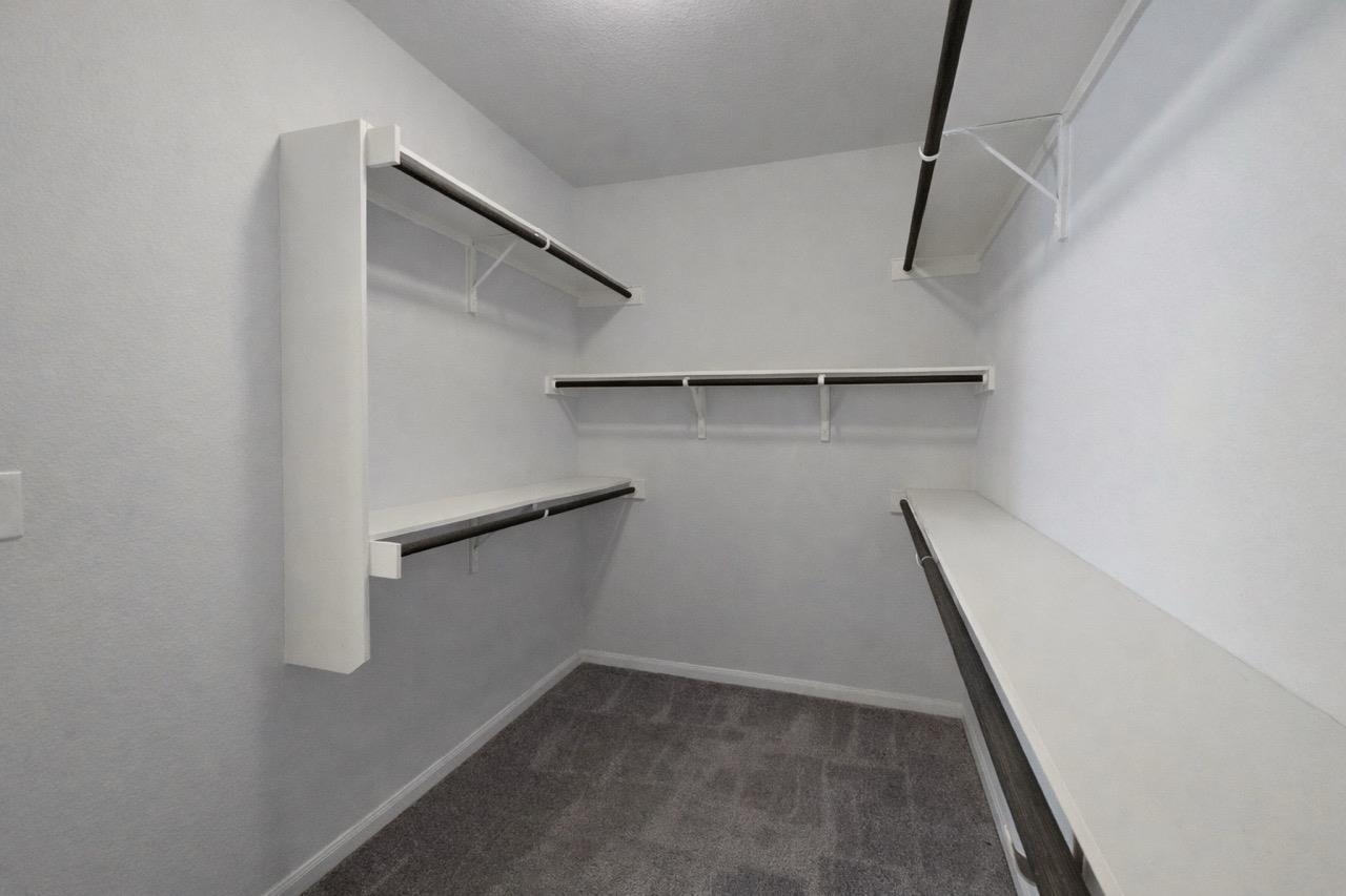 511 Pulitzer Dr Property Photo 19