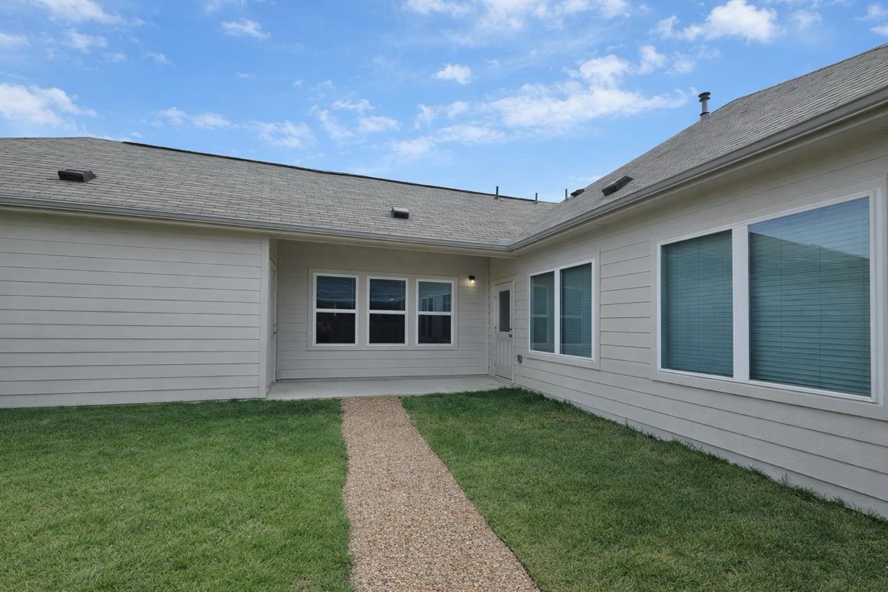 511 Pulitzer Dr Property Photo 21