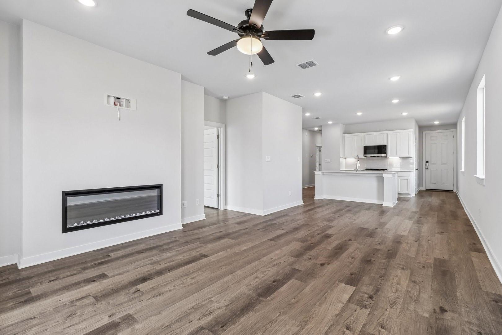 1201 Lavender Way Property Photo 8