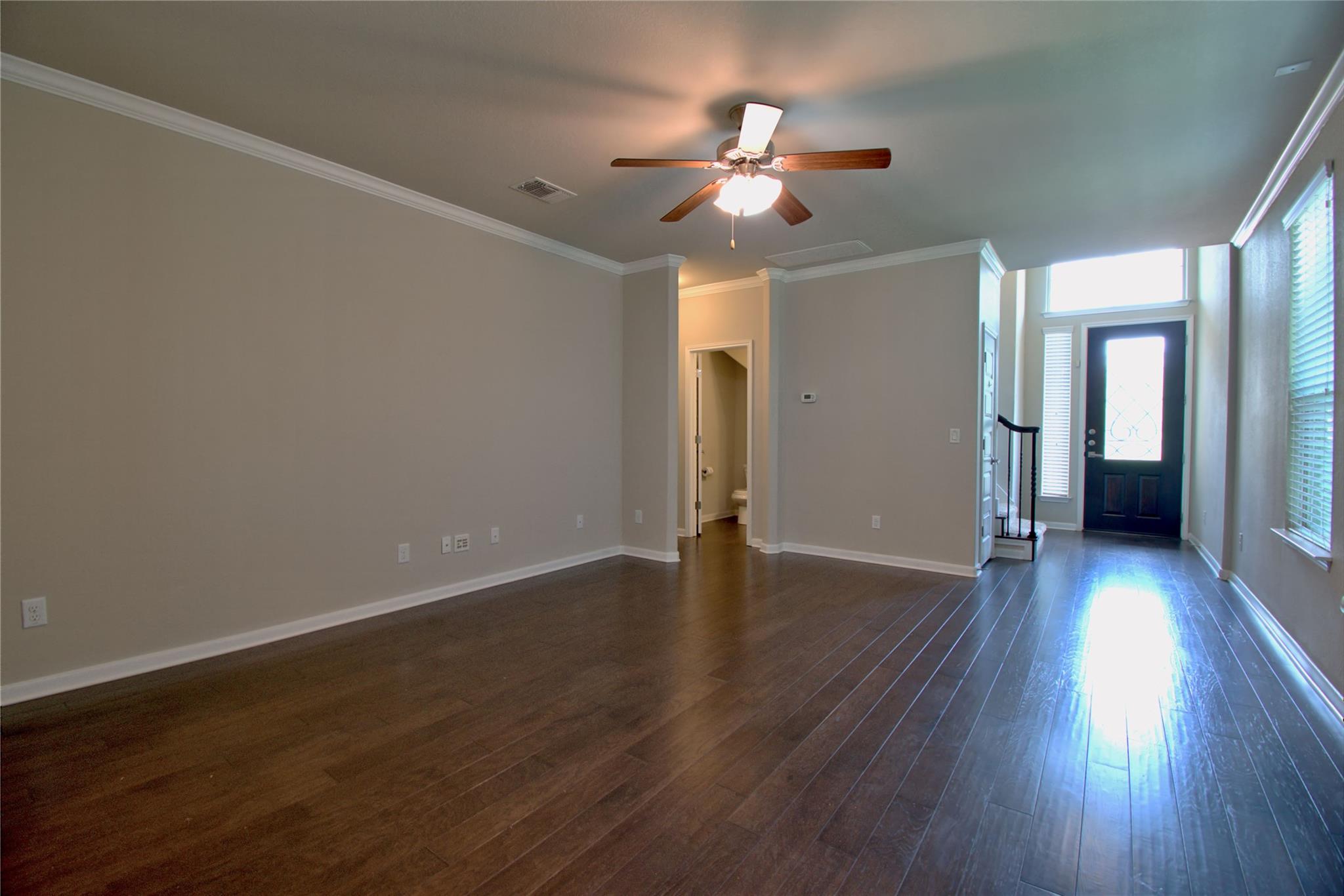 504 Hummingbird Ln #a Property Photo 6