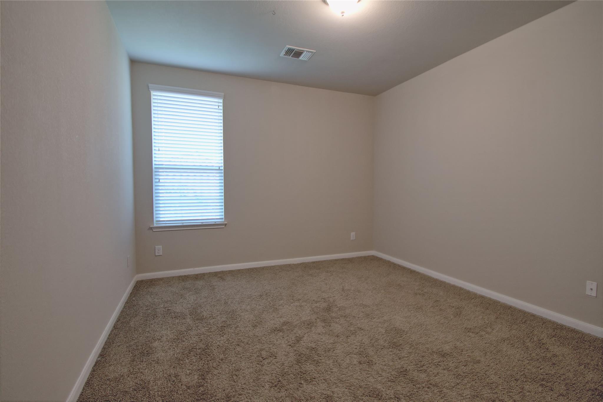 504 Hummingbird Ln #a Property Photo 20