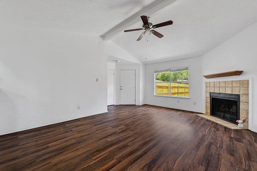 9601 Holly Springs Dr Property Photo 6