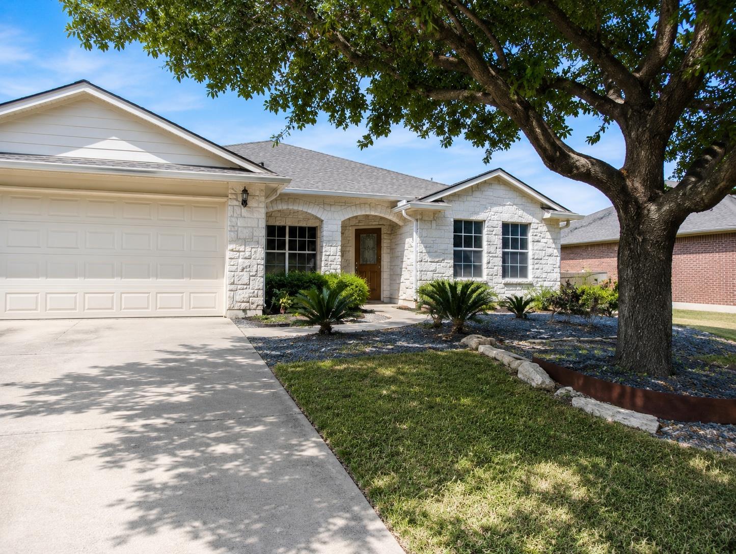 3844 Laurel Ridge Dr Property Photo 1