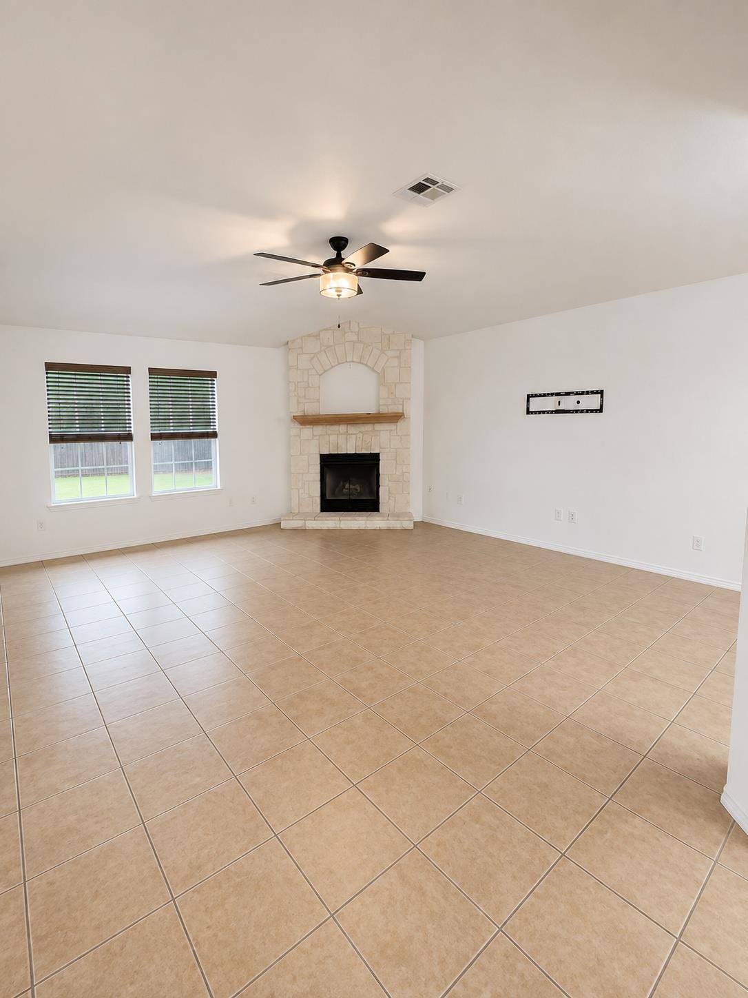 3844 Laurel Ridge Dr Property Photo 3