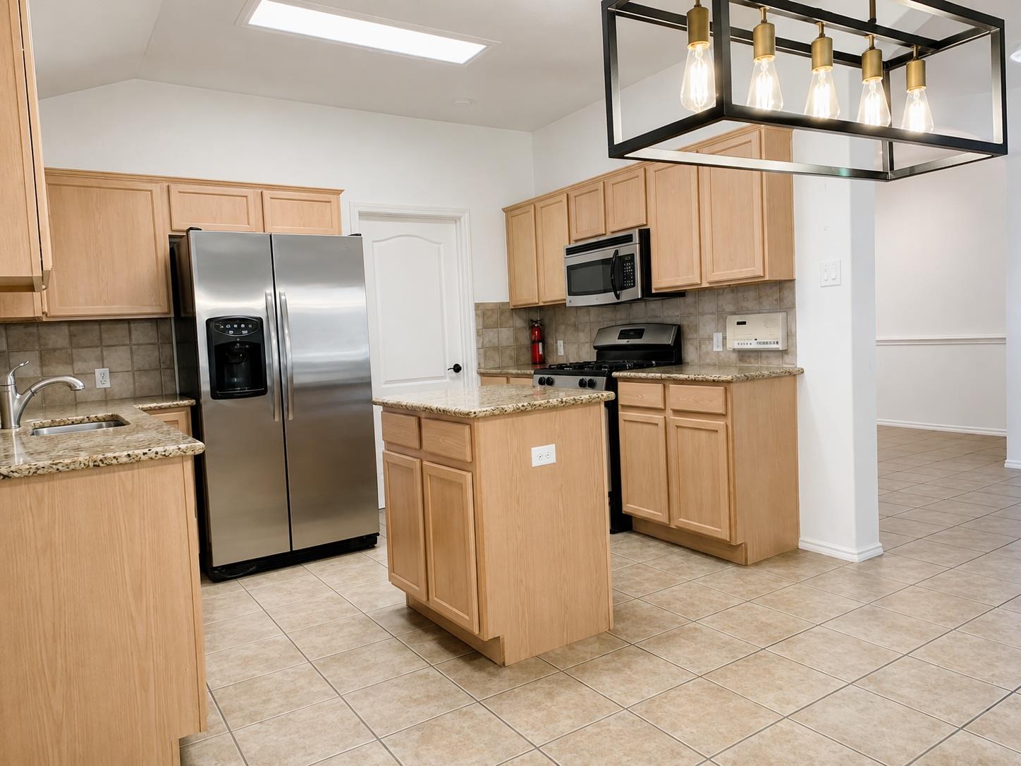 3844 Laurel Ridge Dr Property Photo 4