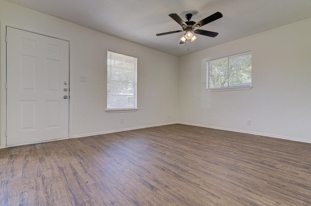 5006 Brighton Rd #b Property Photo 4