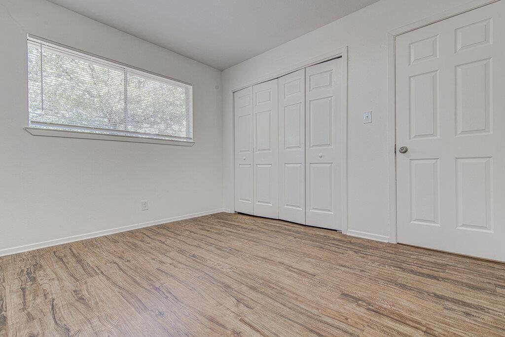 5006 Brighton Rd #b Property Photo 11