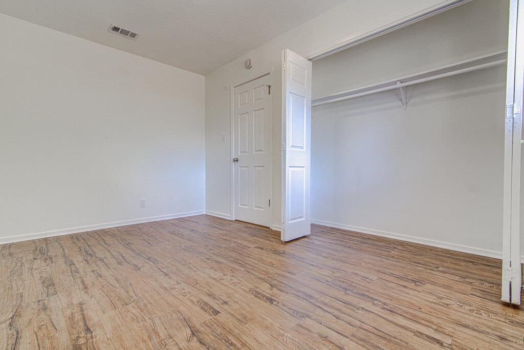 5006 Brighton Rd #b Property Photo 14