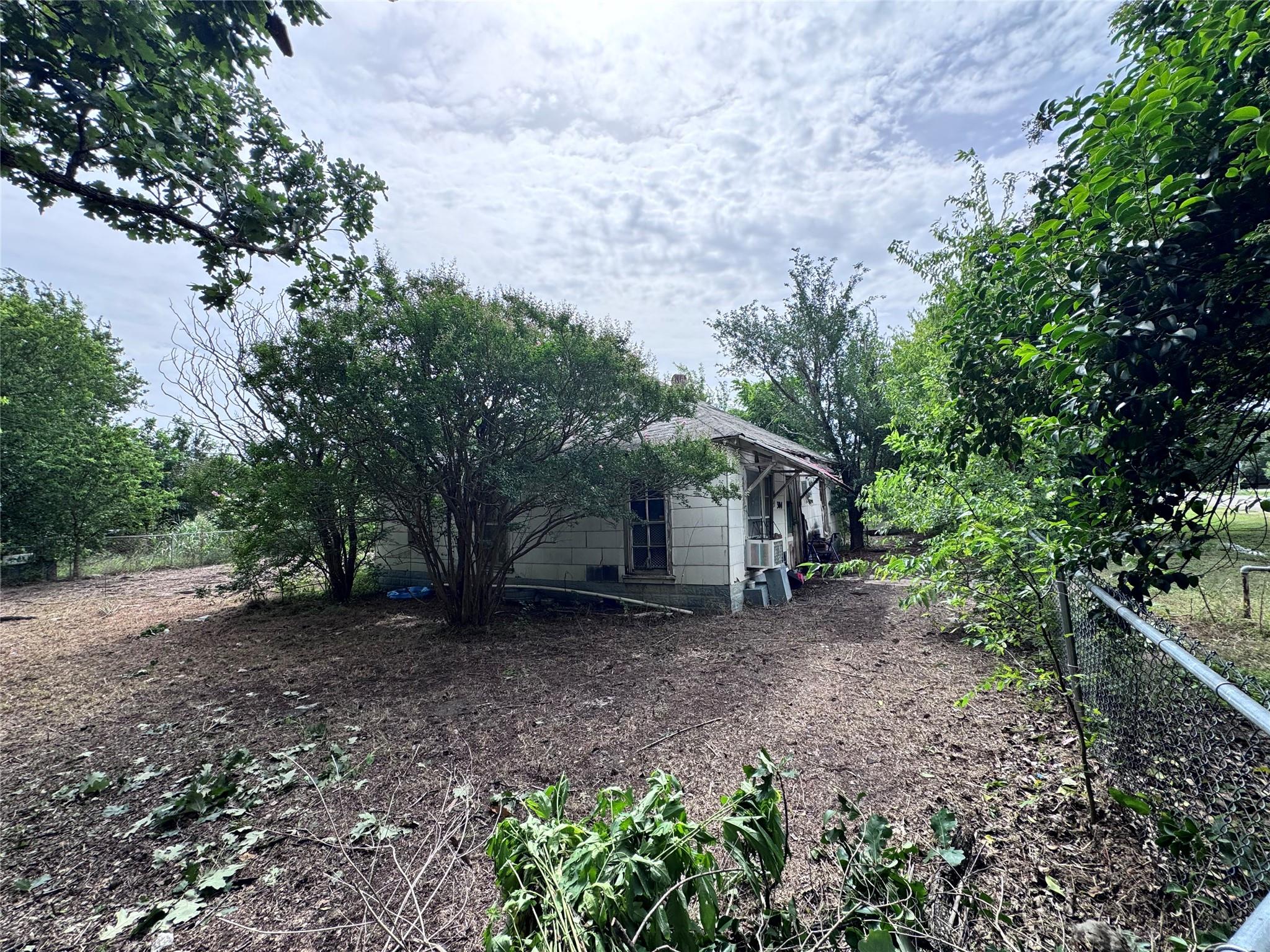 304 E Prairie Ave Property Photo 5