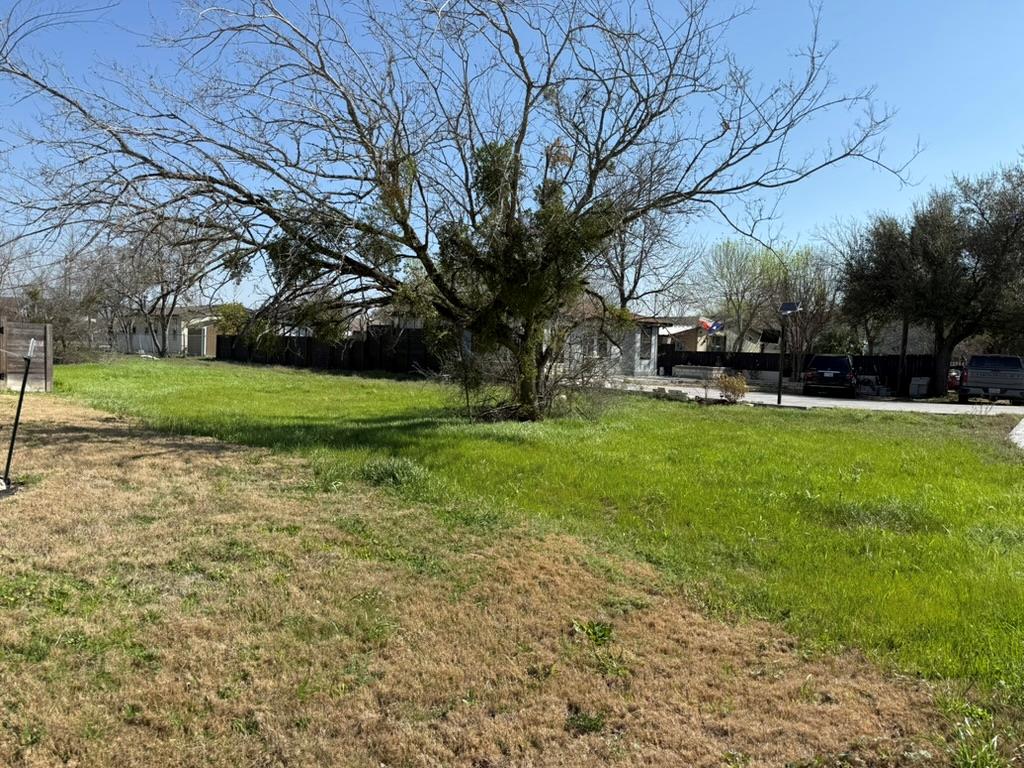 505 E Burton St Property Photo 4