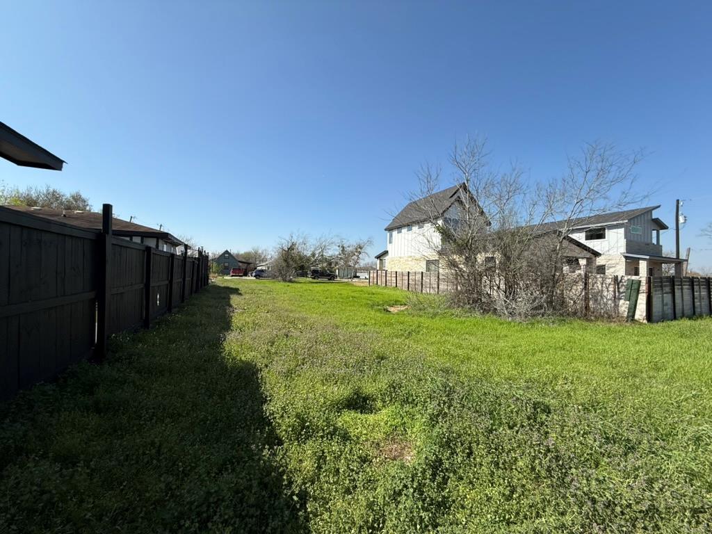 505 E Burton St Property Photo 9