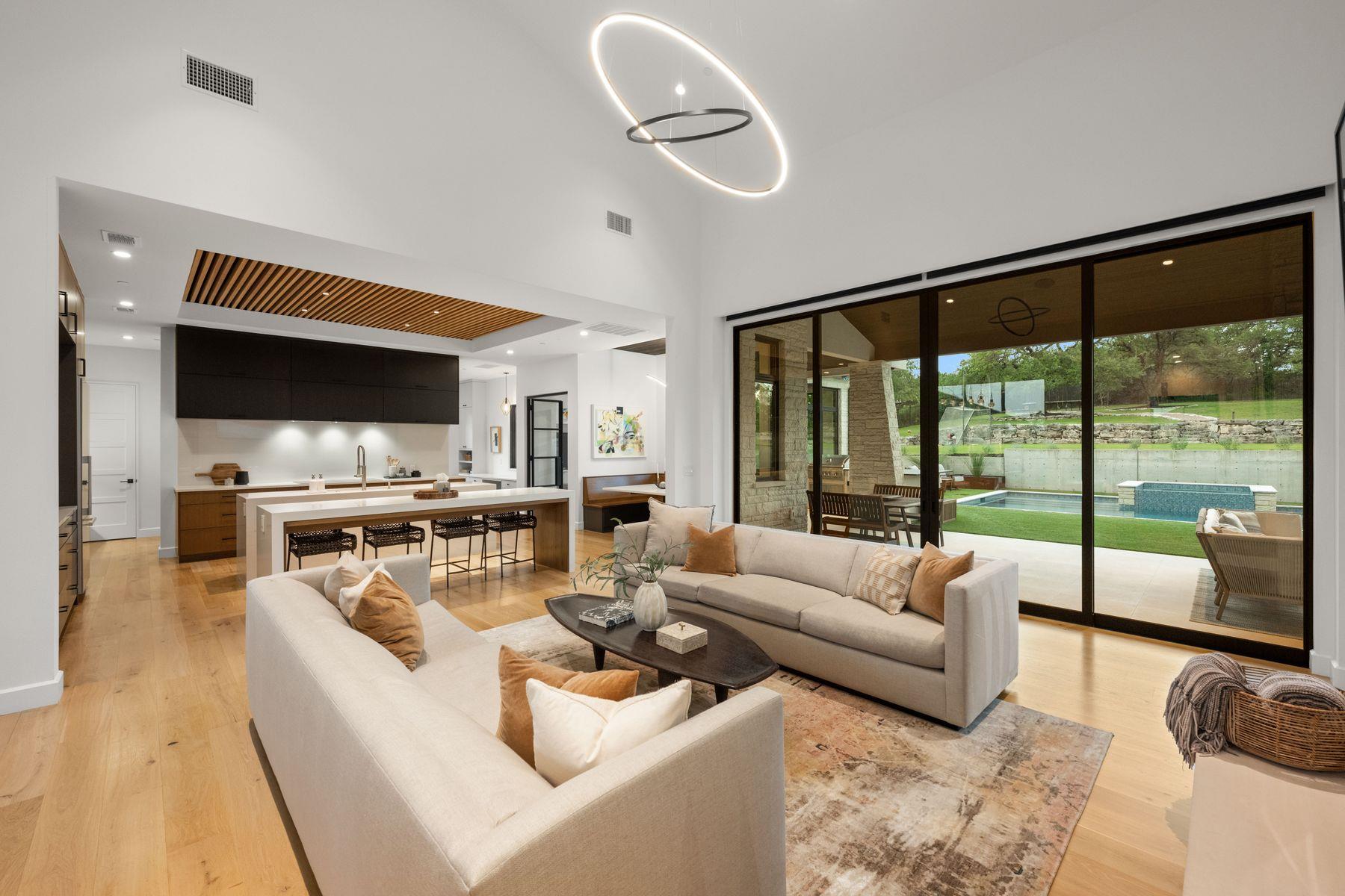 10208 Milky Way Property Photo 4