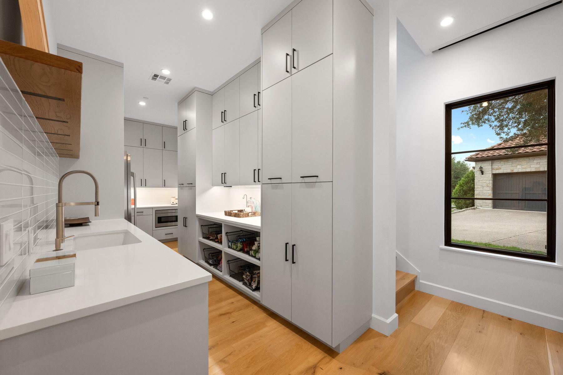10208 Milky Way Property Photo 9