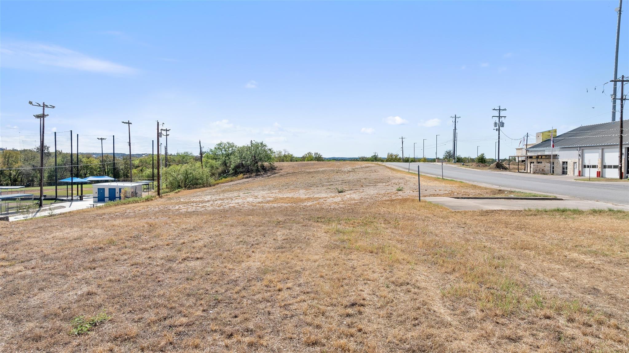 711-3 Avenue N None Property Photo 4