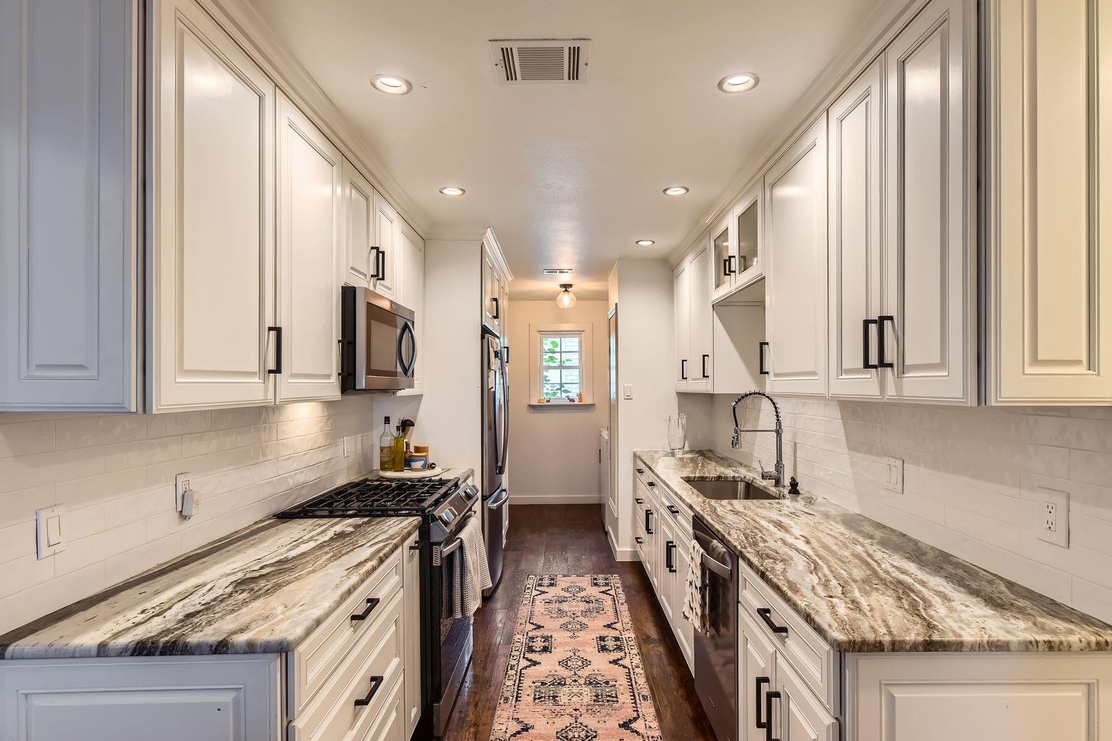 7905 Wycombe Dr Property Photo 7